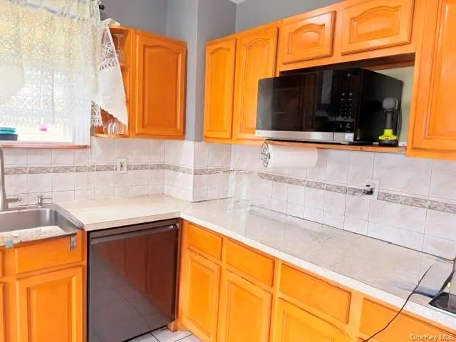 11537 114th Place, New York, NY, 3 Bedrooms Bedrooms, 11 Rooms Rooms,2 BathroomsBathrooms,Residential,For Rent,114th,0,1019289 11537 114th Place, New York, NY, 3 Bedrooms Bedrooms, 11 Rooms Rooms,2 BathroomsBathrooms,Residential,For Rent,114th,0,1019289