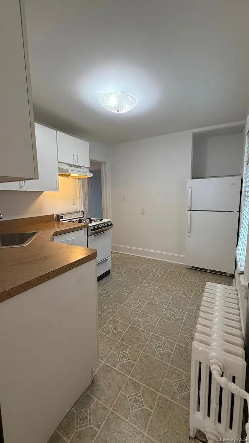 42 Whitney Avenue, Oyster Bay, NY, 3 Bedrooms Bedrooms, 7 Rooms Rooms,2 BathroomsBathrooms,Residential,For Rent,Whitney,0,1019290 42 Whitney Avenue, Oyster Bay, NY, 3 Bedrooms Bedrooms, 7 Rooms Rooms,2 BathroomsBathrooms,Residential,For Rent,Whitney,0,1019290