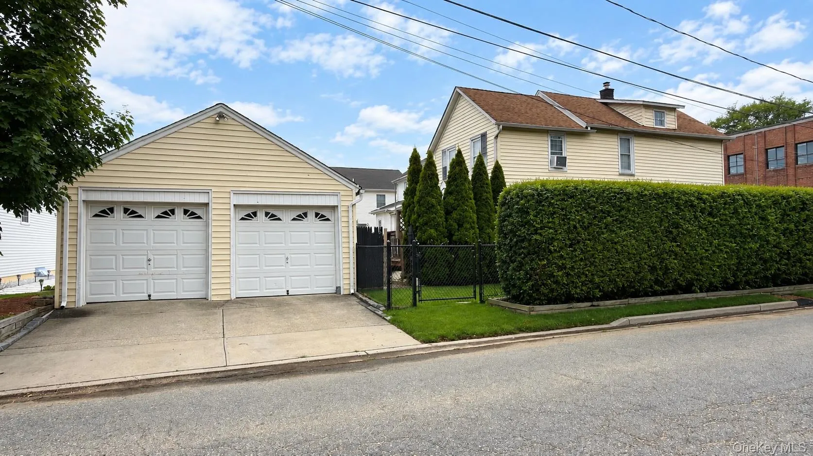 Over sized garage, private Over sized garage, private