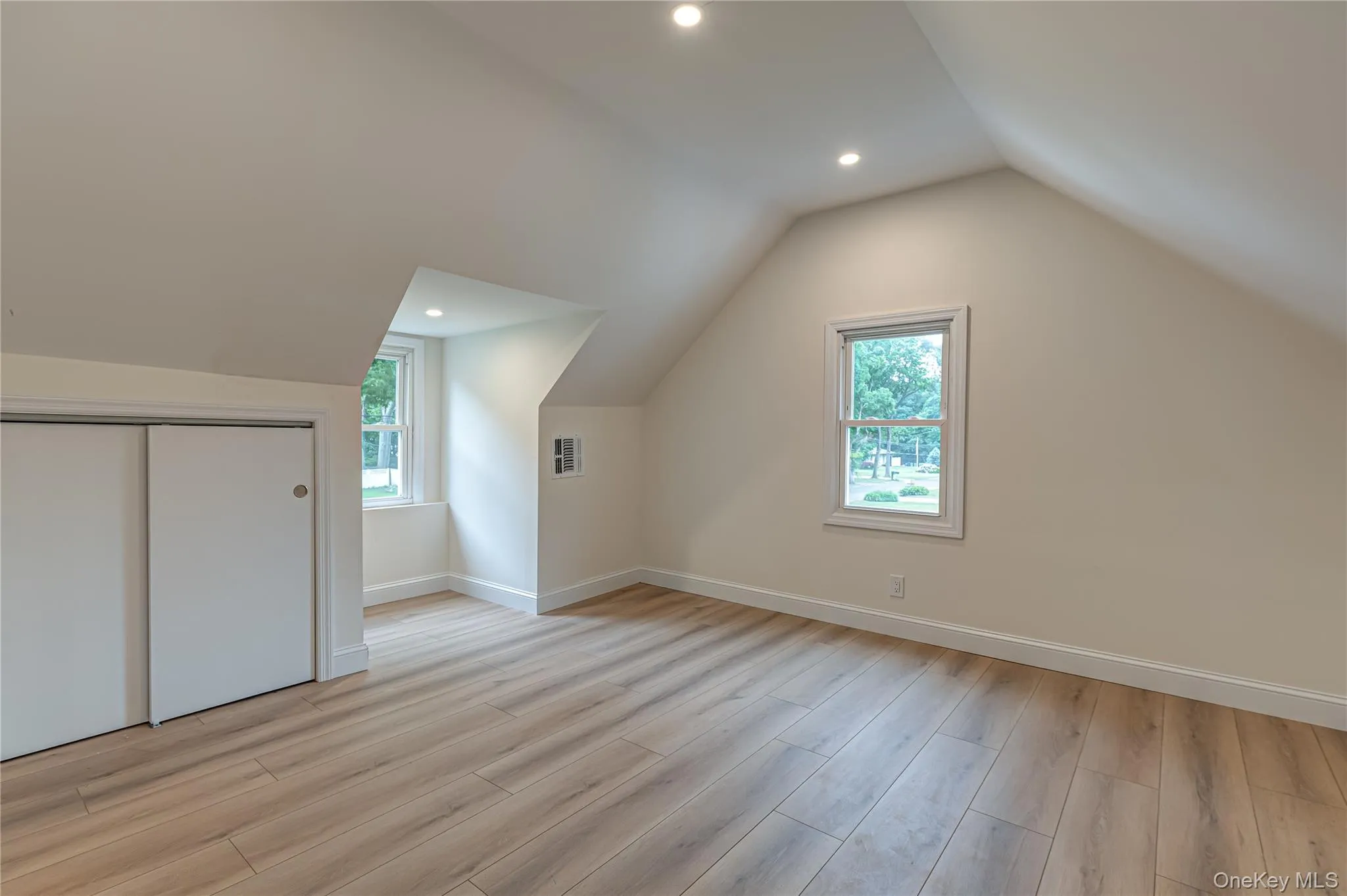 52 Summit Drive, Smithtown, NY, 3 Bedrooms Bedrooms, 6 Rooms Rooms,2 BathroomsBathrooms,Residential,For Rent,Summit,0,1019295 52 Summit Drive, Smithtown, NY, 3 Bedrooms Bedrooms, 6 Rooms Rooms,2 BathroomsBathrooms,Residential,For Rent,Summit,0,1019295