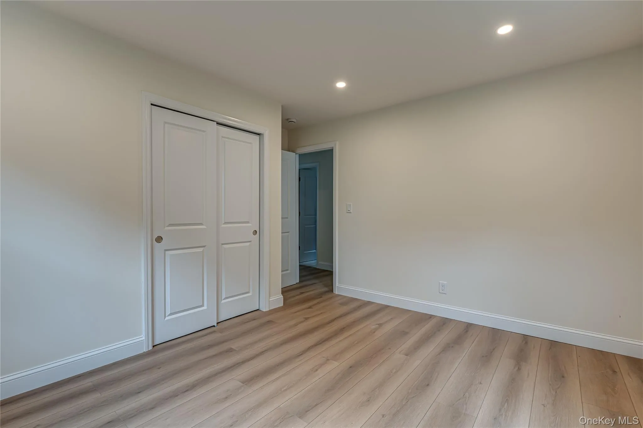 52 Summit Drive, Smithtown, NY, 3 Bedrooms Bedrooms, 6 Rooms Rooms,2 BathroomsBathrooms,Residential,For Rent,Summit,0,1019295 52 Summit Drive, Smithtown, NY, 3 Bedrooms Bedrooms, 6 Rooms Rooms,2 BathroomsBathrooms,Residential,For Rent,Summit,0,1019295