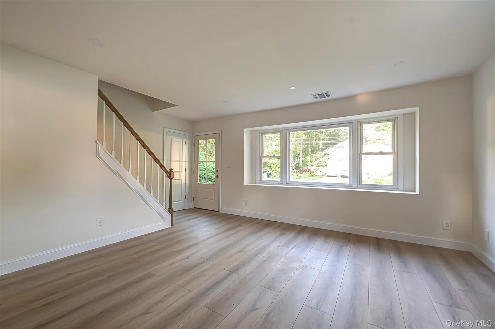 52 Summit Drive, Smithtown, NY, 3 Bedrooms Bedrooms, 6 Rooms Rooms,2 BathroomsBathrooms,Residential,For Rent,Summit,0,1019295 52 Summit Drive, Smithtown, NY, 3 Bedrooms Bedrooms, 6 Rooms Rooms,2 BathroomsBathrooms,Residential,For Rent,Summit,0,1019295