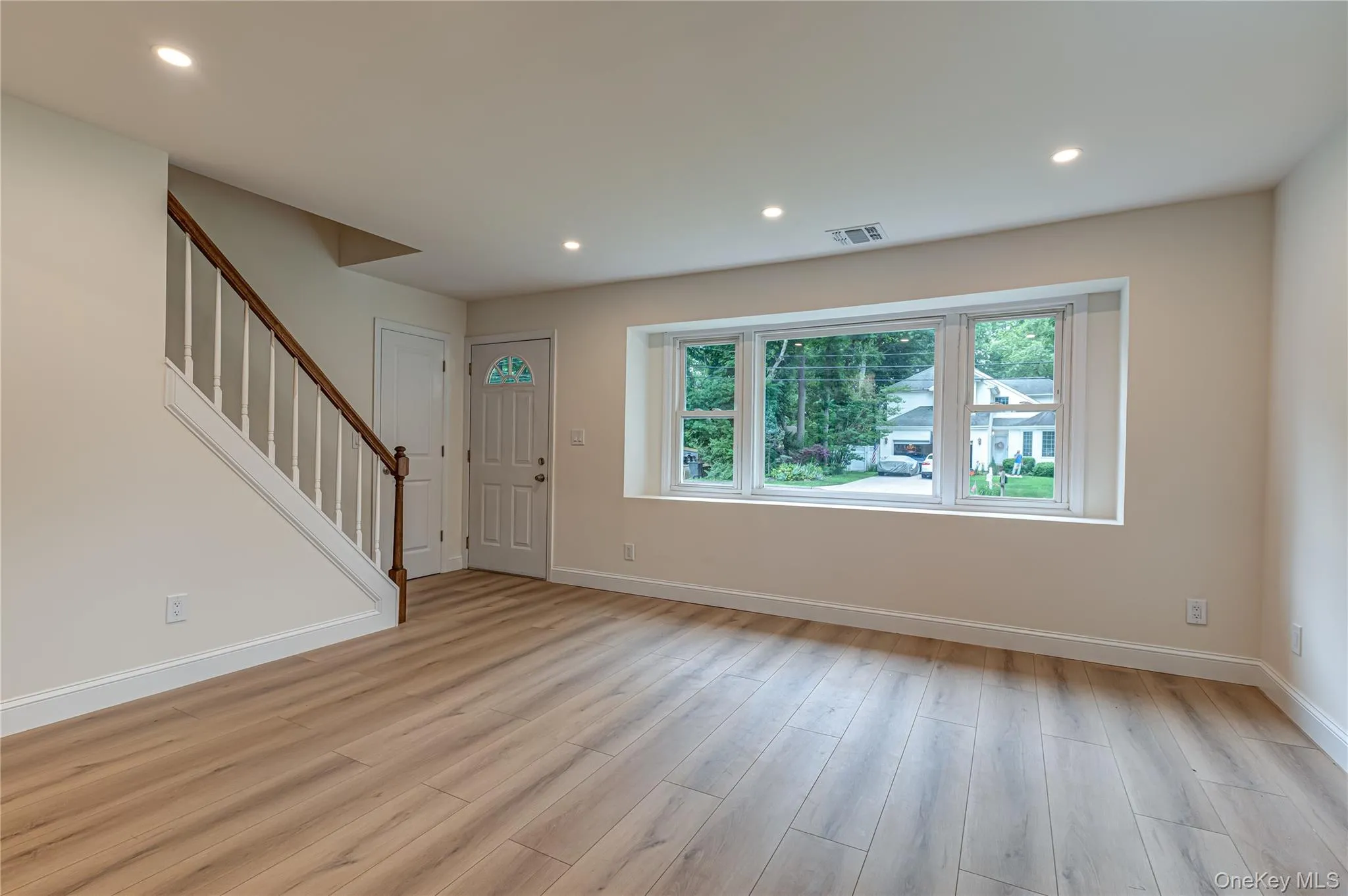 52 Summit Drive, Smithtown, NY, 3 Bedrooms Bedrooms, 6 Rooms Rooms,2 BathroomsBathrooms,Residential,For Rent,Summit,0,1019295 52 Summit Drive, Smithtown, NY, 3 Bedrooms Bedrooms, 6 Rooms Rooms,2 BathroomsBathrooms,Residential,For Rent,Summit,0,1019295