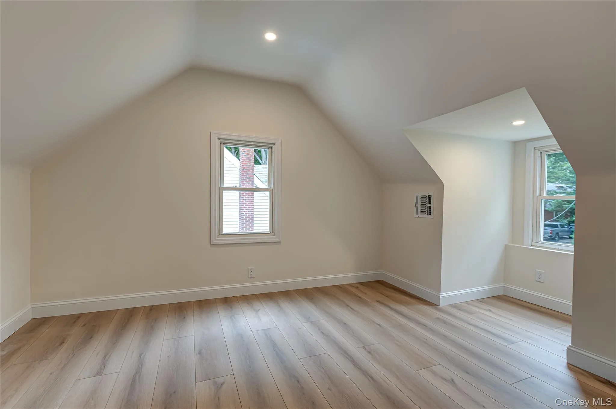 52 Summit Drive, Smithtown, NY, 3 Bedrooms Bedrooms, 6 Rooms Rooms,2 BathroomsBathrooms,Residential,For Rent,Summit,0,1019295 52 Summit Drive, Smithtown, NY, 3 Bedrooms Bedrooms, 6 Rooms Rooms,2 BathroomsBathrooms,Residential,For Rent,Summit,0,1019295