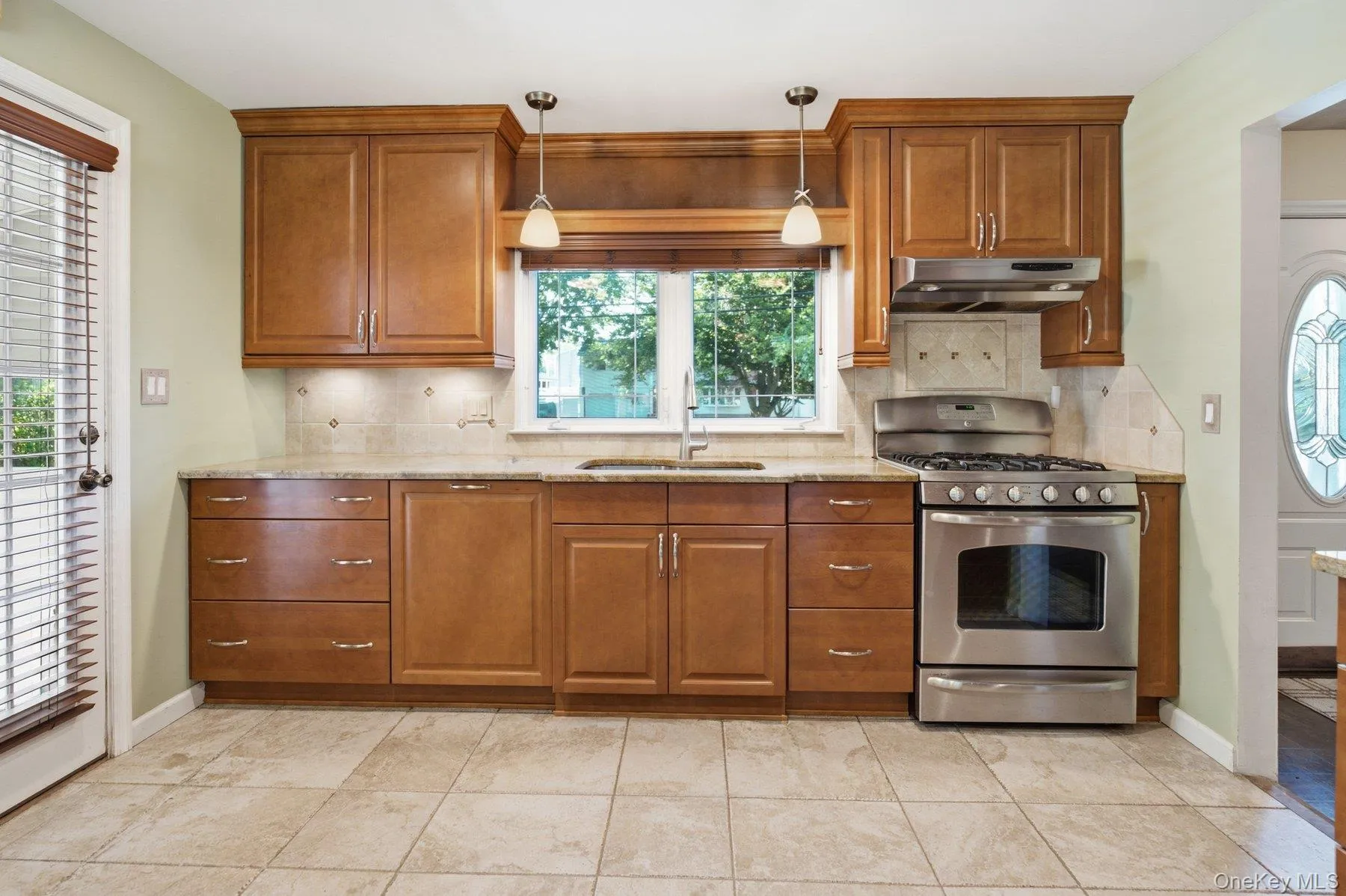 830 Terry Road, Islip, NY, 4 Bedrooms Bedrooms, 9 Rooms Rooms,3 BathroomsBathrooms,Residential,For Rent,Terry,0,1019301 830 Terry Road, Islip, NY, 4 Bedrooms Bedrooms, 9 Rooms Rooms,3 BathroomsBathrooms,Residential,For Rent,Terry,0,1019301