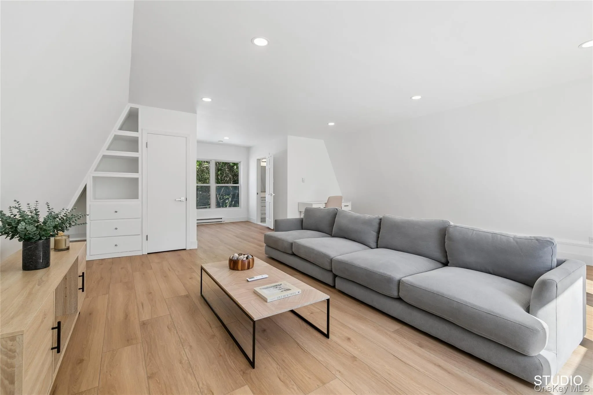 1579 Sea Road, Southampton, NY, 5 Bedrooms Bedrooms, 15 Rooms Rooms,5 BathroomsBathrooms,Residential,For Rent,Sea,0,1019304 1579 Sea Road, Southampton, NY, 5 Bedrooms Bedrooms, 15 Rooms Rooms,5 BathroomsBathrooms,Residential,For Rent,Sea,0,1019304