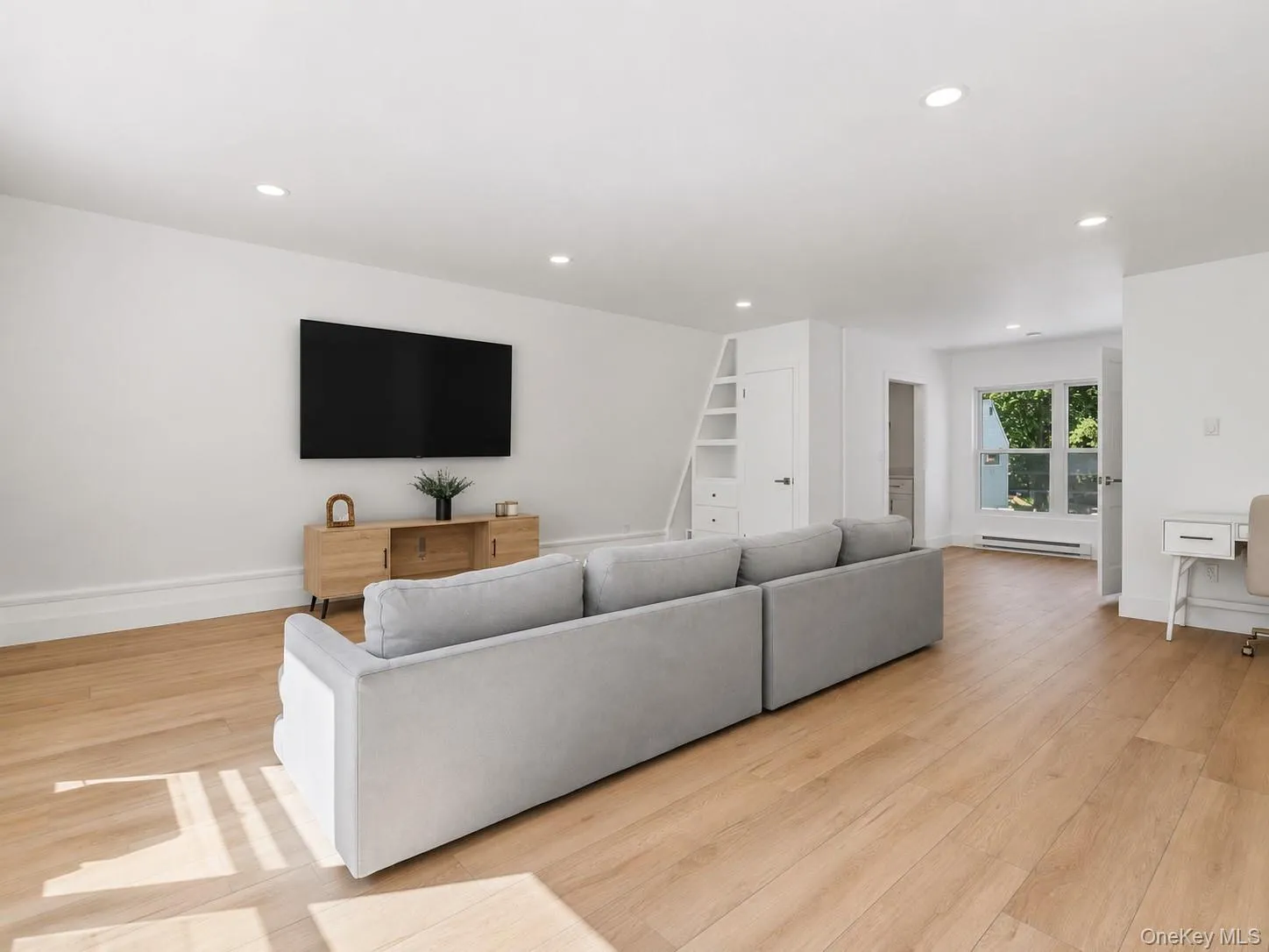 1579 Sea Road, Southampton, NY, 5 Bedrooms Bedrooms, 15 Rooms Rooms,5 BathroomsBathrooms,Residential,For Rent,Sea,0,1019304 1579 Sea Road, Southampton, NY, 5 Bedrooms Bedrooms, 15 Rooms Rooms,5 BathroomsBathrooms,Residential,For Rent,Sea,0,1019304