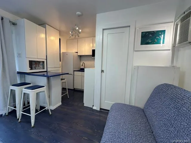 179A Ocean Walk, Brookhaven, NY, 1 Room Rooms,1 BathroomBathrooms,Residential,For Rent,Ocean,0,1019306 179A Ocean Walk, Brookhaven, NY, 1 Room Rooms,1 BathroomBathrooms,Residential,For Rent,Ocean,0,1019306