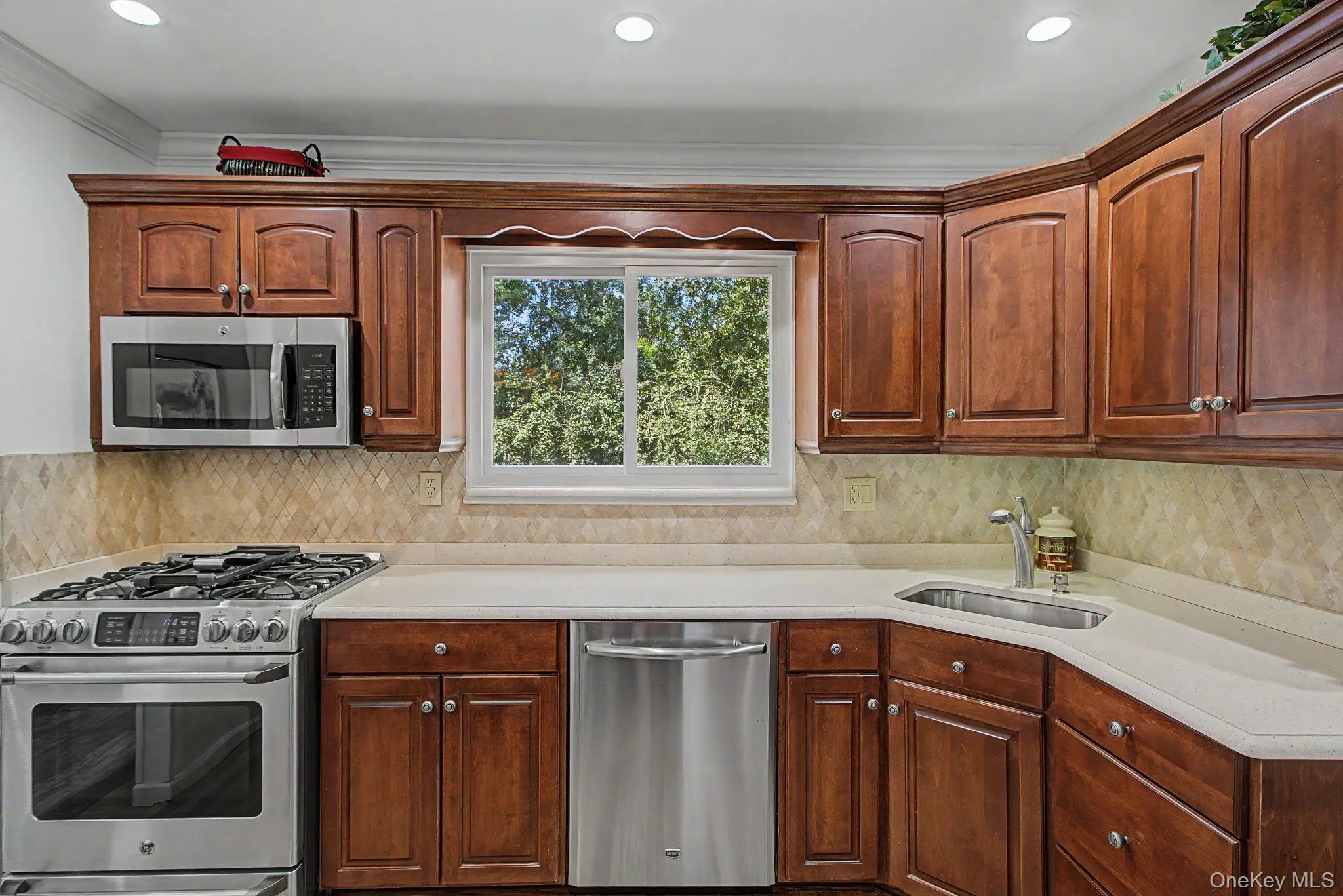 24 Fairview Lane, Orangetown, NY, 3 Bedrooms Bedrooms, 7 Rooms Rooms,1 BathroomBathrooms,Residential,For Rent,Fairview,0,1019307 24 Fairview Lane, Orangetown, NY, 3 Bedrooms Bedrooms, 7 Rooms Rooms,1 BathroomBathrooms,Residential,For Rent,Fairview,0,1019307