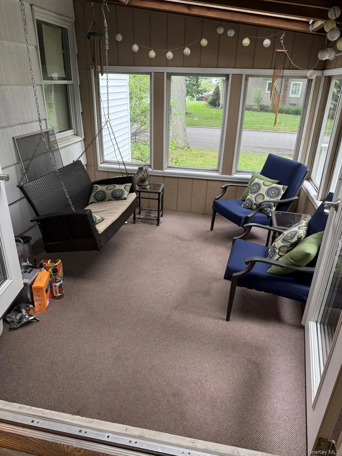Screened-in Sun Room Screened-in Sun Room