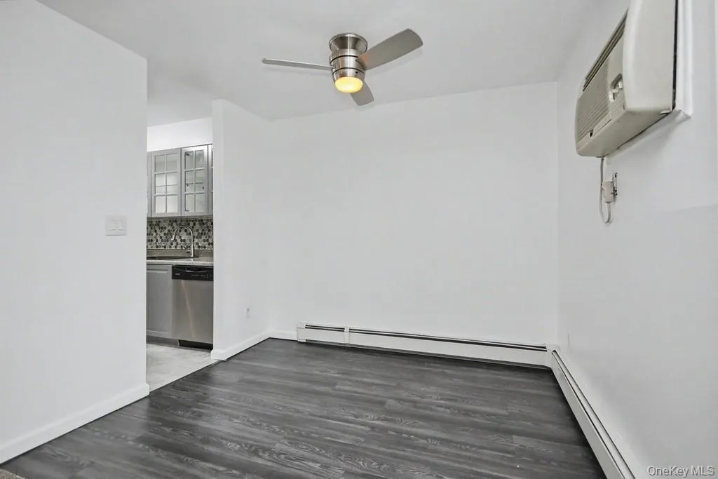 2 Fortune Road, Middletown, NY, 1 Bedroom Bedrooms, 4 Rooms Rooms,1 BathroomBathrooms,Residential Lease,For Rent,Fortune,0,1019313 2 Fortune Road, Middletown, NY, 1 Bedroom Bedrooms, 4 Rooms Rooms,1 BathroomBathrooms,Residential Lease,For Rent,Fortune,0,1019313