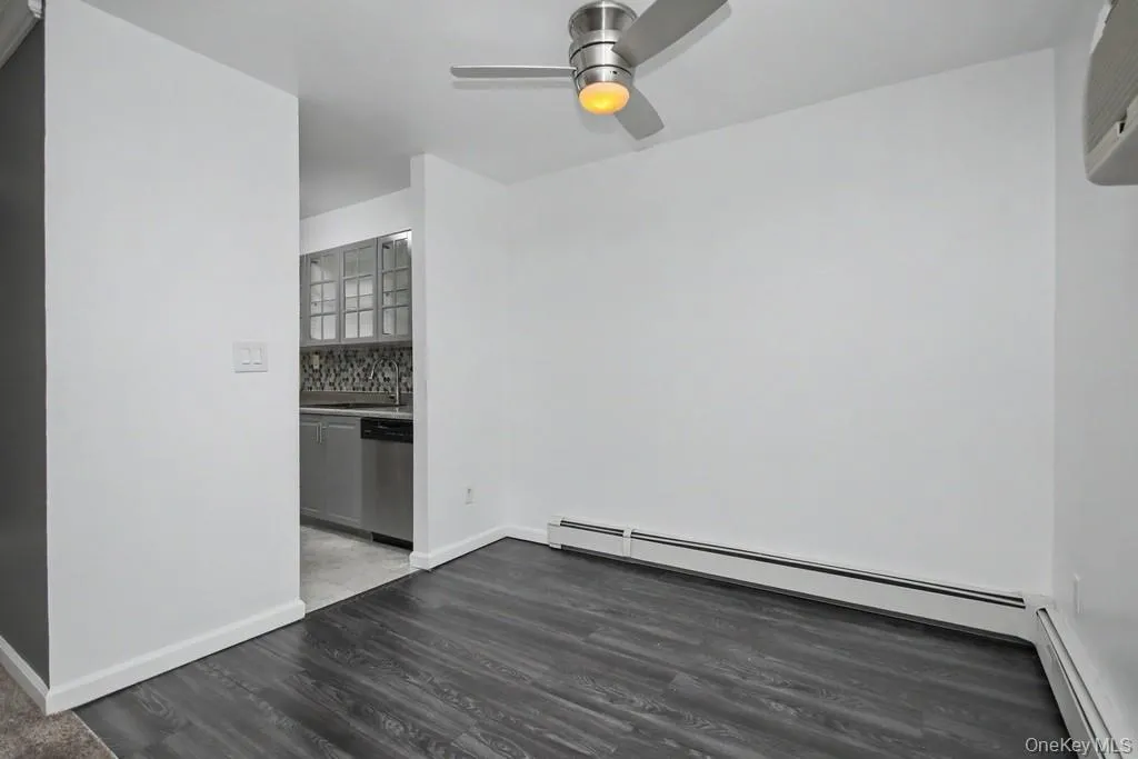2 Fortune Road, Middletown, NY, 1 Bedroom Bedrooms, 4 Rooms Rooms,1 BathroomBathrooms,Residential Lease,For Rent,Fortune,0,1019313 2 Fortune Road, Middletown, NY, 1 Bedroom Bedrooms, 4 Rooms Rooms,1 BathroomBathrooms,Residential Lease,For Rent,Fortune,0,1019313