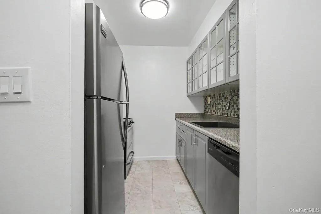 2 Fortune Road, Middletown, NY, 1 Bedroom Bedrooms, 4 Rooms Rooms,1 BathroomBathrooms,Residential Lease,For Rent,Fortune,0,1019313 2 Fortune Road, Middletown, NY, 1 Bedroom Bedrooms, 4 Rooms Rooms,1 BathroomBathrooms,Residential Lease,For Rent,Fortune,0,1019313