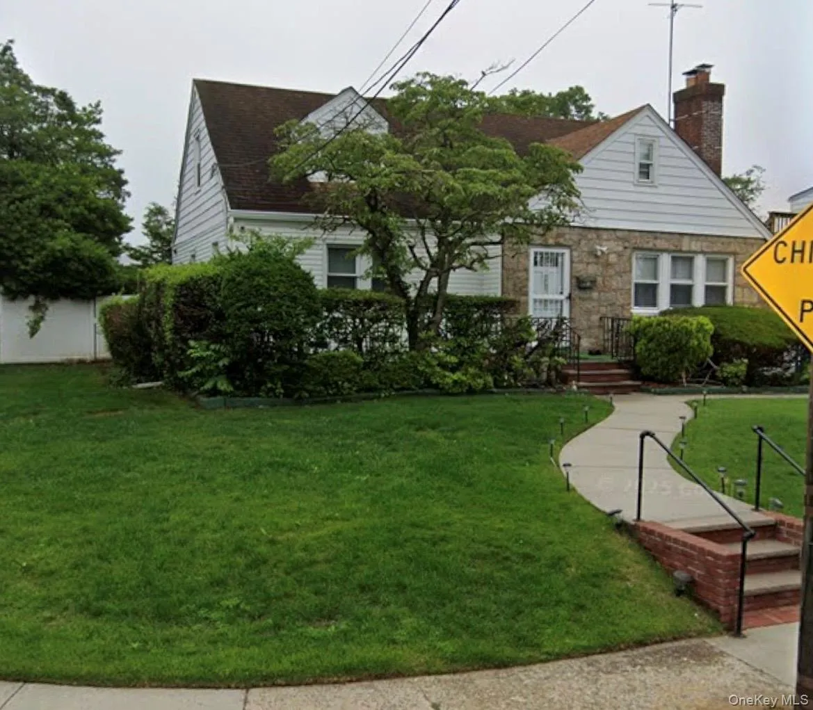 92 Melvin Avenue, Hempstead, NY, 4 Bedrooms Bedrooms, 7 Rooms Rooms,2 BathroomsBathrooms,Residential,For Rent,Melvin,0,1019317 92 Melvin Avenue, Hempstead, NY, 4 Bedrooms Bedrooms, 7 Rooms Rooms,2 BathroomsBathrooms,Residential,For Rent,Melvin,0,1019317