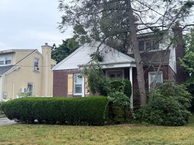1915 Stewart Avenue, North Hempstead, NY, 2 Bedrooms Bedrooms, 7 Rooms Rooms,2 BathroomsBathrooms,Residential,For Rent,Stewart,0,1019320 1915 Stewart Avenue, North Hempstead, NY, 2 Bedrooms Bedrooms, 7 Rooms Rooms,2 BathroomsBathrooms,Residential,For Rent,Stewart,0,1019320