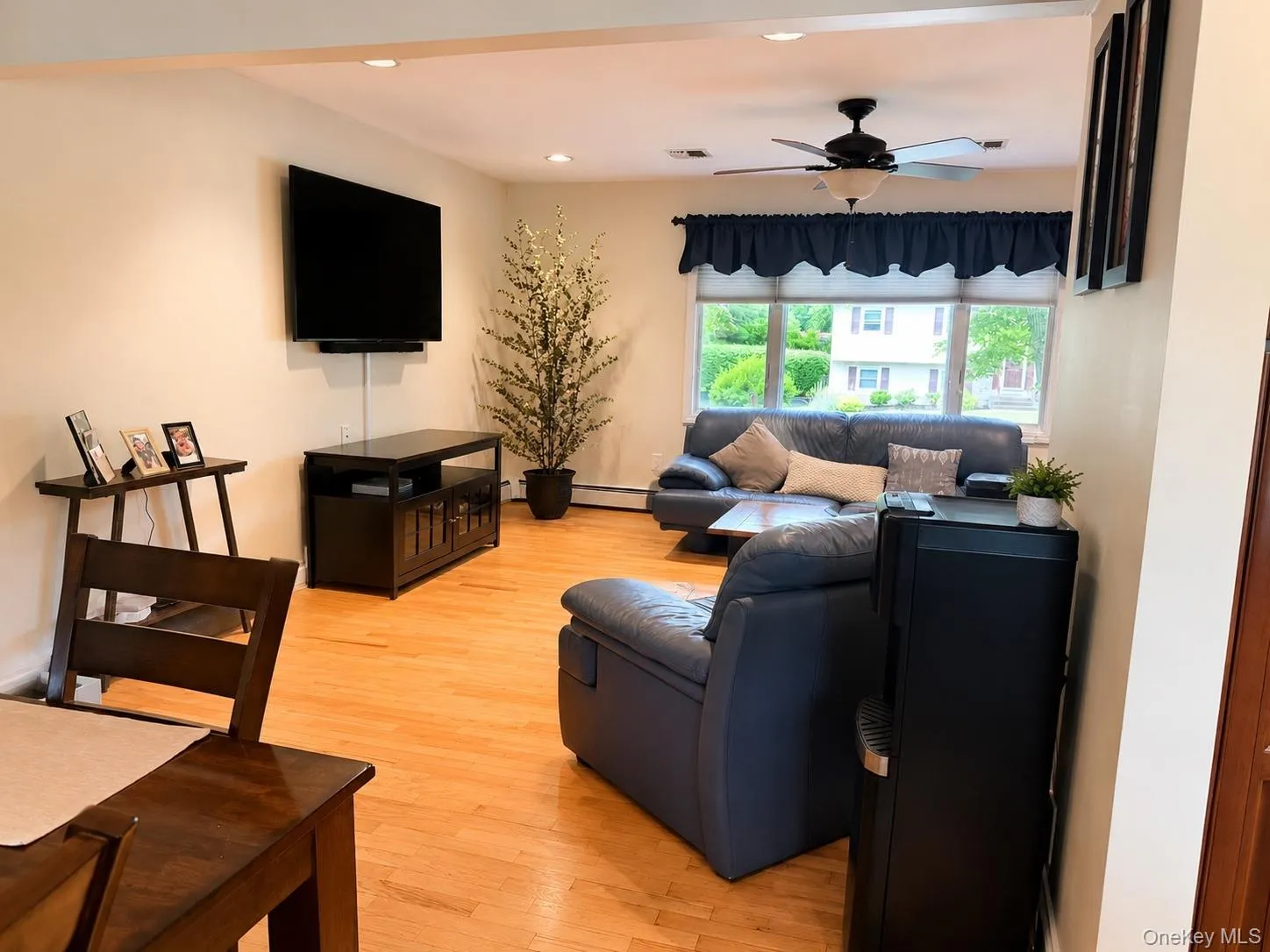 12 Spur Drive, Clarkstown, NY, 4 Bedrooms Bedrooms, 9 Rooms Rooms,2 BathroomsBathrooms,Residential,For Rent,Spur,0,1019322 12 Spur Drive, Clarkstown, NY, 4 Bedrooms Bedrooms, 9 Rooms Rooms,2 BathroomsBathrooms,Residential,For Rent,Spur,0,1019322