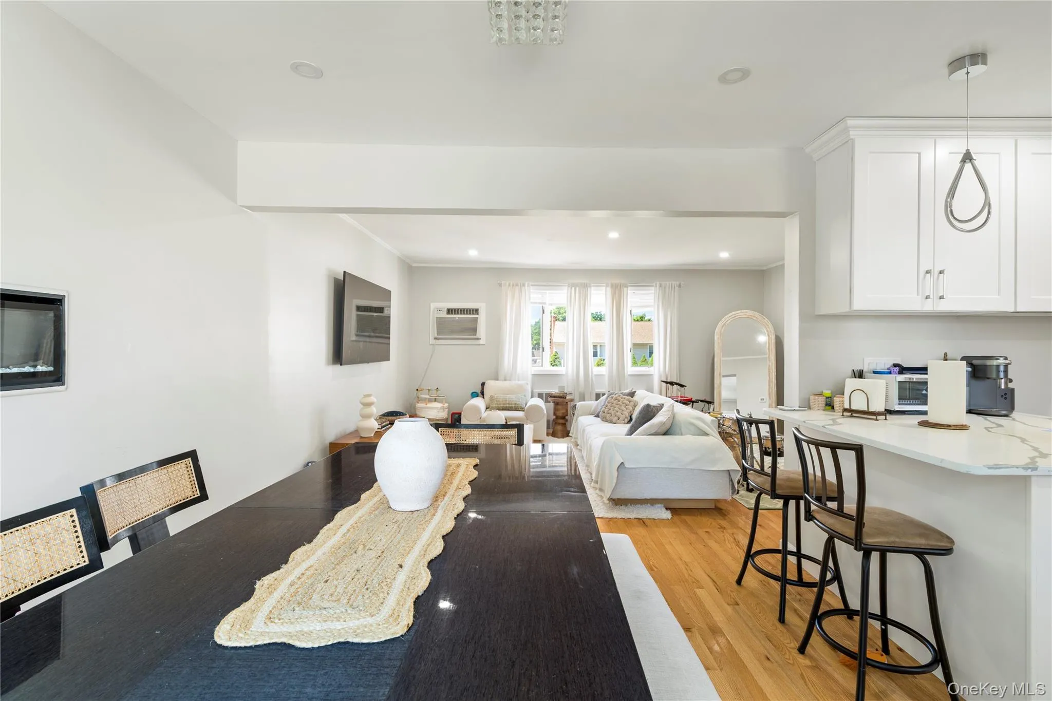 15 Ford Drive, Oyster Bay, NY, 4 Bedrooms Bedrooms, 7 Rooms Rooms,2 BathroomsBathrooms,Residential,For Rent,Ford,0,1019335 15 Ford Drive, Oyster Bay, NY, 4 Bedrooms Bedrooms, 7 Rooms Rooms,2 BathroomsBathrooms,Residential,For Rent,Ford,0,1019335