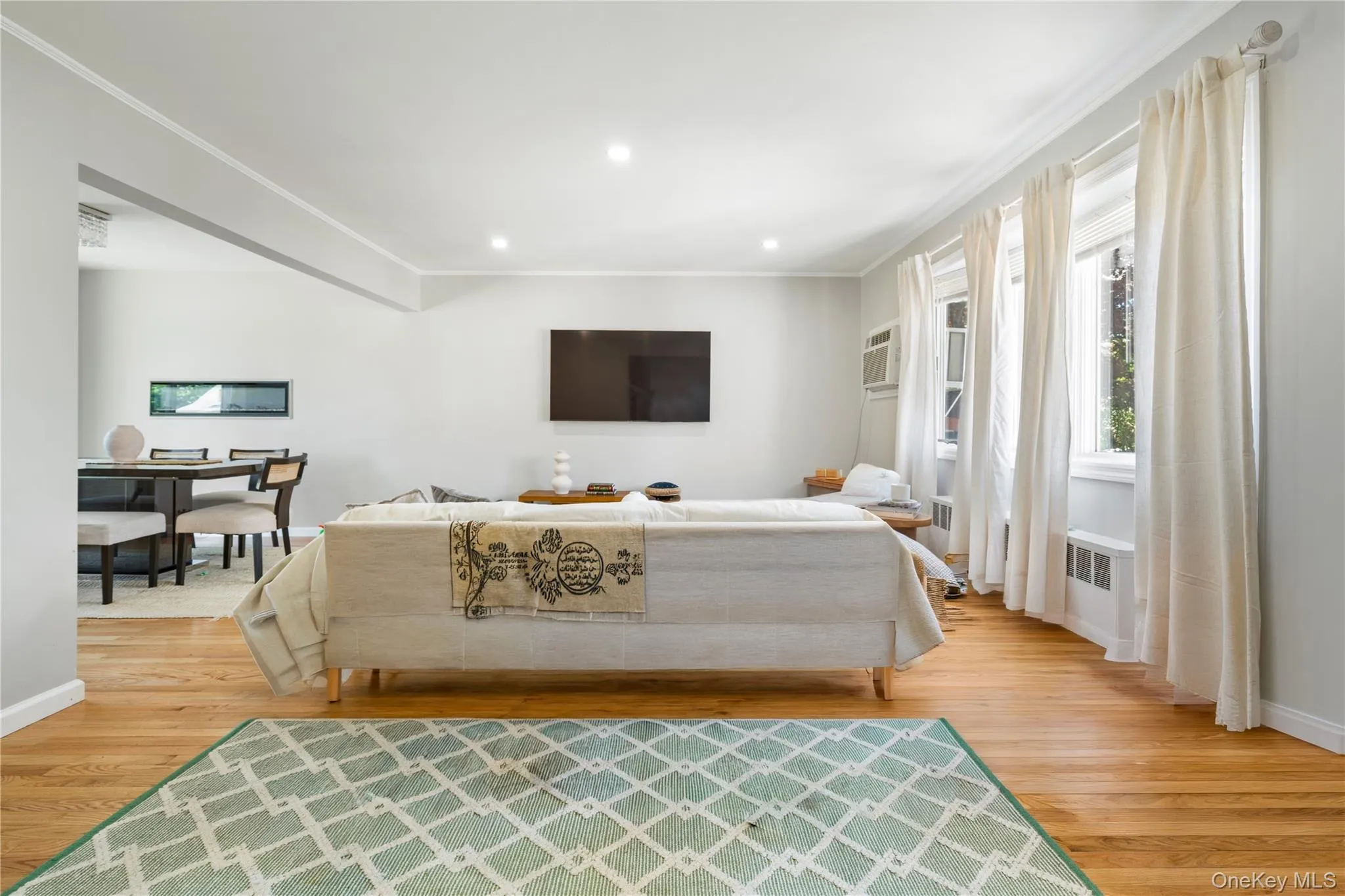 15 Ford Drive, Oyster Bay, NY, 4 Bedrooms Bedrooms, 7 Rooms Rooms,2 BathroomsBathrooms,Residential,For Rent,Ford,0,1019335 15 Ford Drive, Oyster Bay, NY, 4 Bedrooms Bedrooms, 7 Rooms Rooms,2 BathroomsBathrooms,Residential,For Rent,Ford,0,1019335