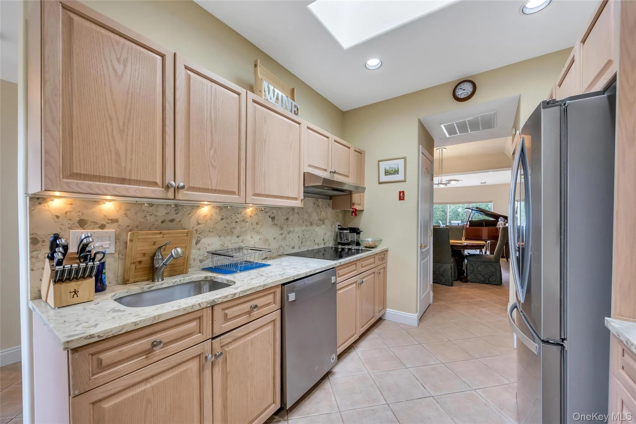 157 Windwatch Drive, Smithtown, NY, 3 Bedrooms Bedrooms, 5 Rooms Rooms,2 BathroomsBathrooms,Residential,For Rent,Windwatch,0,1019337 157 Windwatch Drive, Smithtown, NY, 3 Bedrooms Bedrooms, 5 Rooms Rooms,2 BathroomsBathrooms,Residential,For Rent,Windwatch,0,1019337