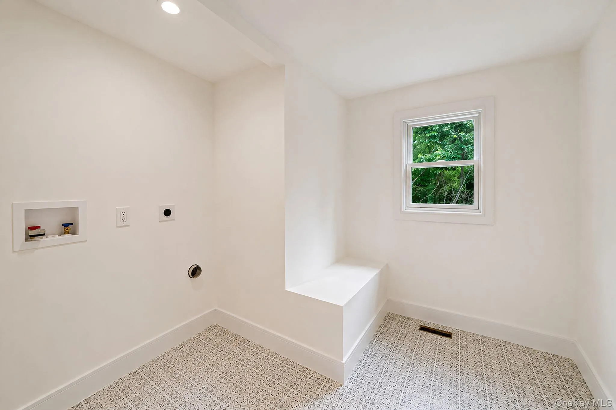 80 Springville Road, Southampton, NY, 3 Bedrooms Bedrooms, 11 Rooms Rooms,3 BathroomsBathrooms,Residential,For Rent,Springville,0,1019342 80 Springville Road, Southampton, NY, 3 Bedrooms Bedrooms, 11 Rooms Rooms,3 BathroomsBathrooms,Residential,For Rent,Springville,0,1019342