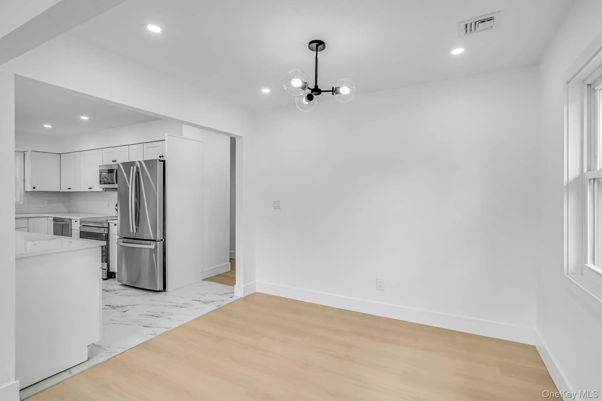 2386 New York Avenue, Huntington, NY, 3 Bedrooms Bedrooms, 7 Rooms Rooms,2 BathroomsBathrooms,Residential Lease,For Rent,New York,0,1019344 2386 New York Avenue, Huntington, NY, 3 Bedrooms Bedrooms, 7 Rooms Rooms,2 BathroomsBathrooms,Residential Lease,For Rent,New York,0,1019344