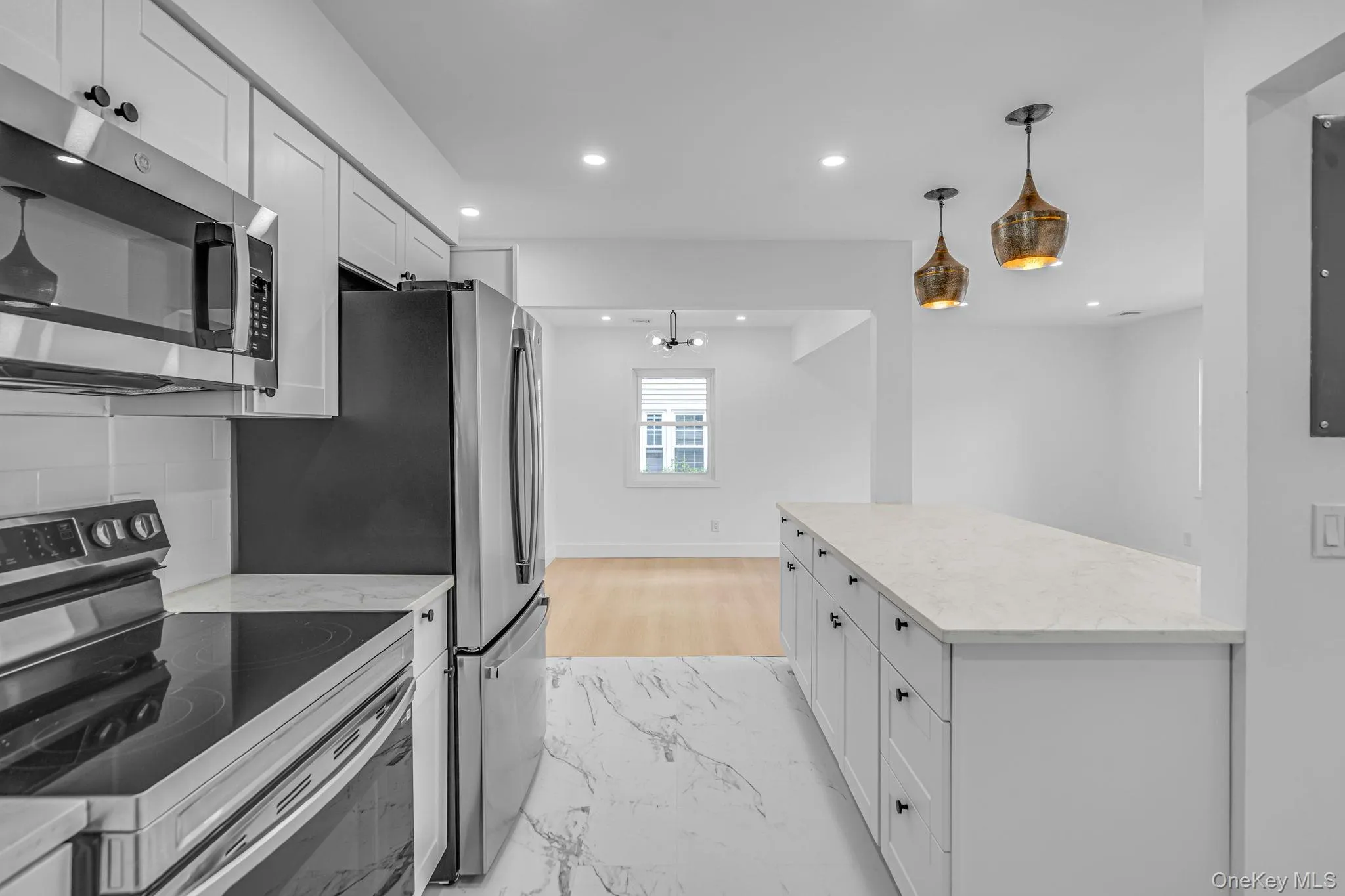 2386 New York Avenue, Huntington, NY, 3 Bedrooms Bedrooms, 7 Rooms Rooms,2 BathroomsBathrooms,Residential Lease,For Rent,New York,0,1019344 2386 New York Avenue, Huntington, NY, 3 Bedrooms Bedrooms, 7 Rooms Rooms,2 BathroomsBathrooms,Residential Lease,For Rent,New York,0,1019344