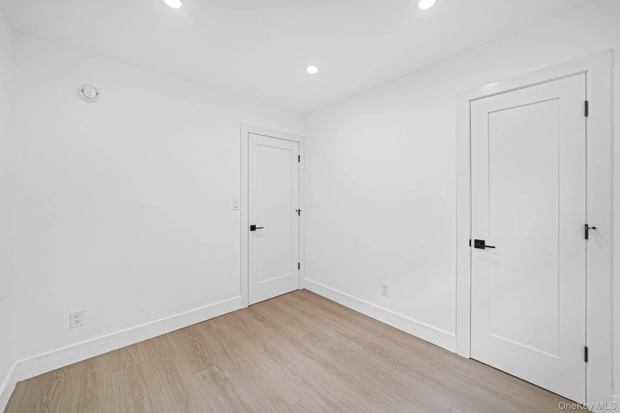 2386 New York Avenue, Huntington, NY, 3 Bedrooms Bedrooms, 7 Rooms Rooms,2 BathroomsBathrooms,Residential Lease,For Rent,New York,0,1019344 2386 New York Avenue, Huntington, NY, 3 Bedrooms Bedrooms, 7 Rooms Rooms,2 BathroomsBathrooms,Residential Lease,For Rent,New York,0,1019344