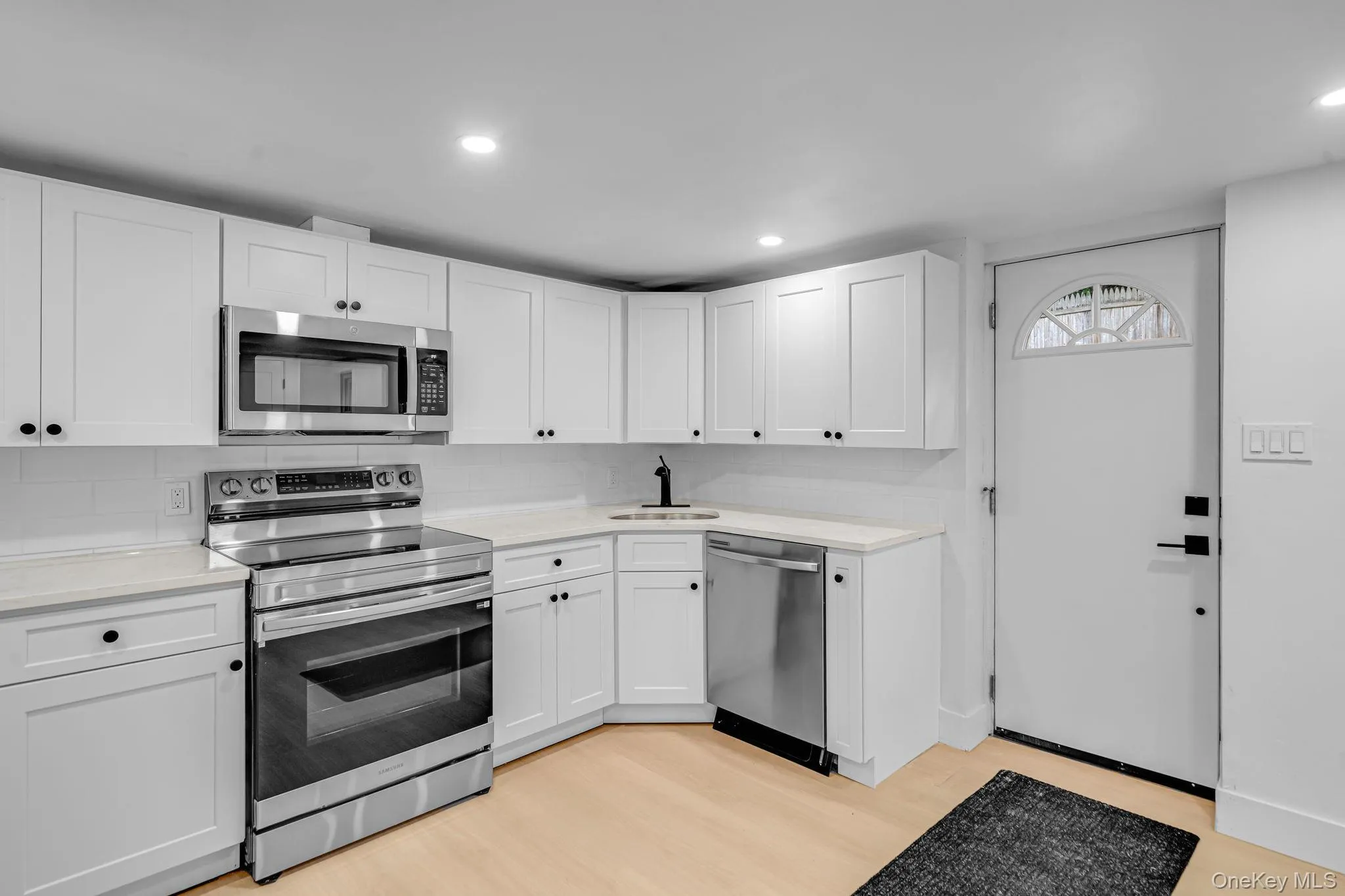 2386 New York Avenue, Huntington, NY, 2 Bedrooms Bedrooms, 6 Rooms Rooms,1 BathroomBathrooms,Residential Lease,For Rent,New York,0,1019350 2386 New York Avenue, Huntington, NY, 2 Bedrooms Bedrooms, 6 Rooms Rooms,1 BathroomBathrooms,Residential Lease,For Rent,New York,0,1019350