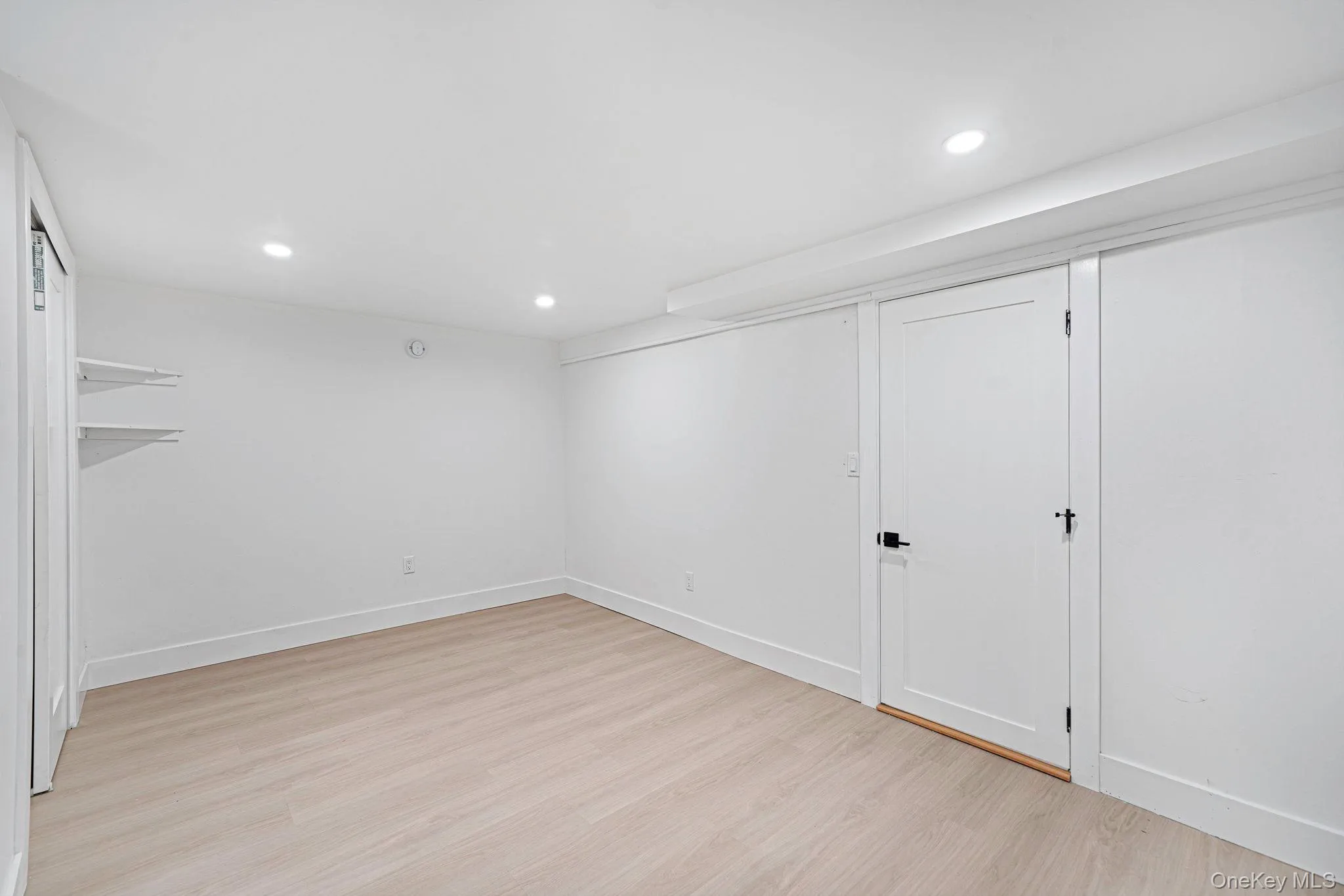 2386 New York Avenue, Huntington, NY, 2 Bedrooms Bedrooms, 6 Rooms Rooms,1 BathroomBathrooms,Residential Lease,For Rent,New York,0,1019350 2386 New York Avenue, Huntington, NY, 2 Bedrooms Bedrooms, 6 Rooms Rooms,1 BathroomBathrooms,Residential Lease,For Rent,New York,0,1019350