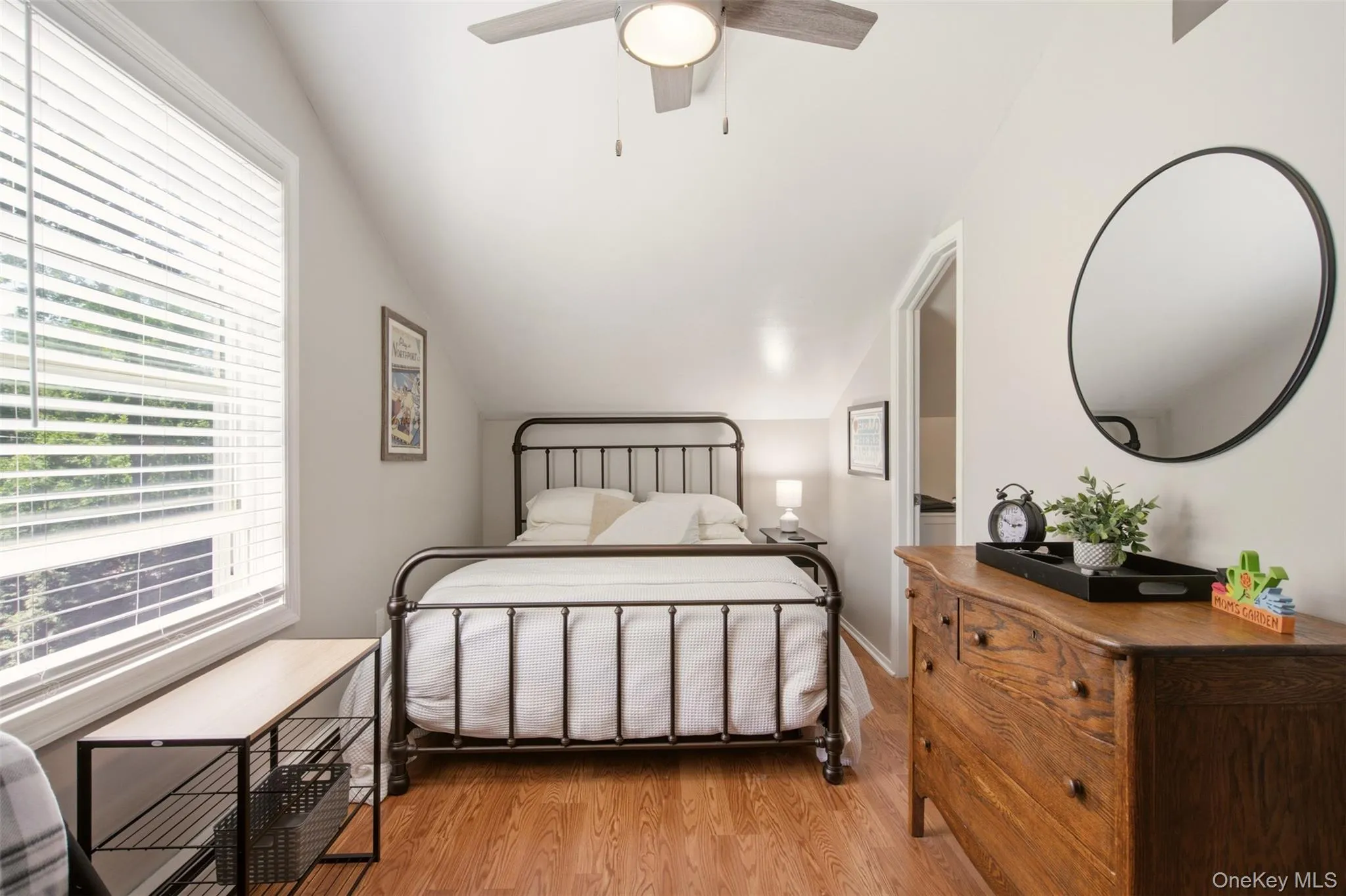 355 Bread And Cheese Hollow Road, Smithtown, NY, 2 Bedrooms Bedrooms, 6 Rooms Rooms,2 BathroomsBathrooms,Residential,For Rent,Bread And Cheese Hollow,0,1019357 355 Bread And Cheese Hollow Road, Smithtown, NY, 2 Bedrooms Bedrooms, 6 Rooms Rooms,2 BathroomsBathrooms,Residential,For Rent,Bread And Cheese Hollow,0,1019357
