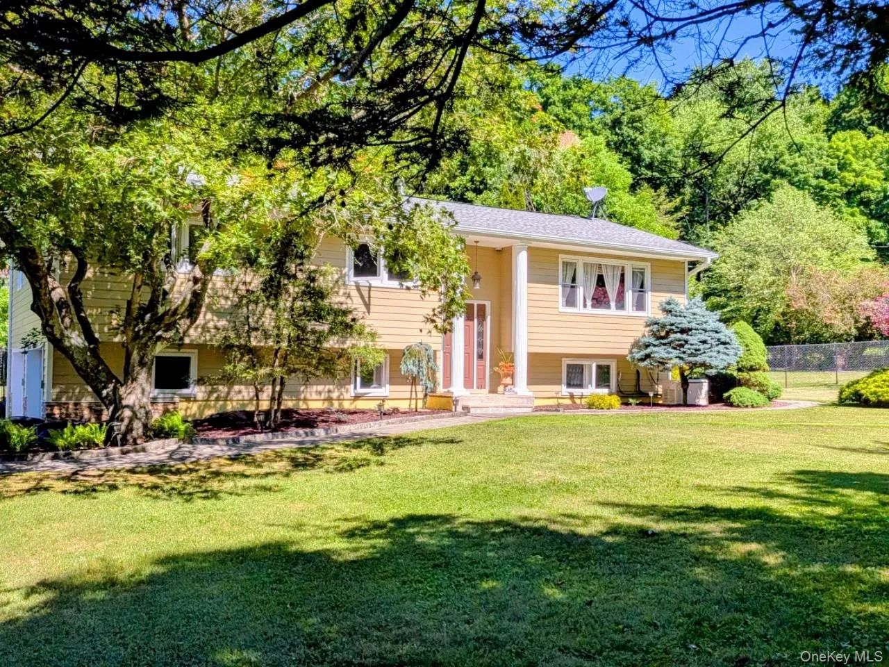 415 Allview Avenue, Southeast, NY, 3 Bedrooms Bedrooms, 7 Rooms Rooms,2 BathroomsBathrooms,Residential,For Rent,Allview,0,1019362 415 Allview Avenue, Southeast, NY, 3 Bedrooms Bedrooms, 7 Rooms Rooms,2 BathroomsBathrooms,Residential,For Rent,Allview,0,1019362