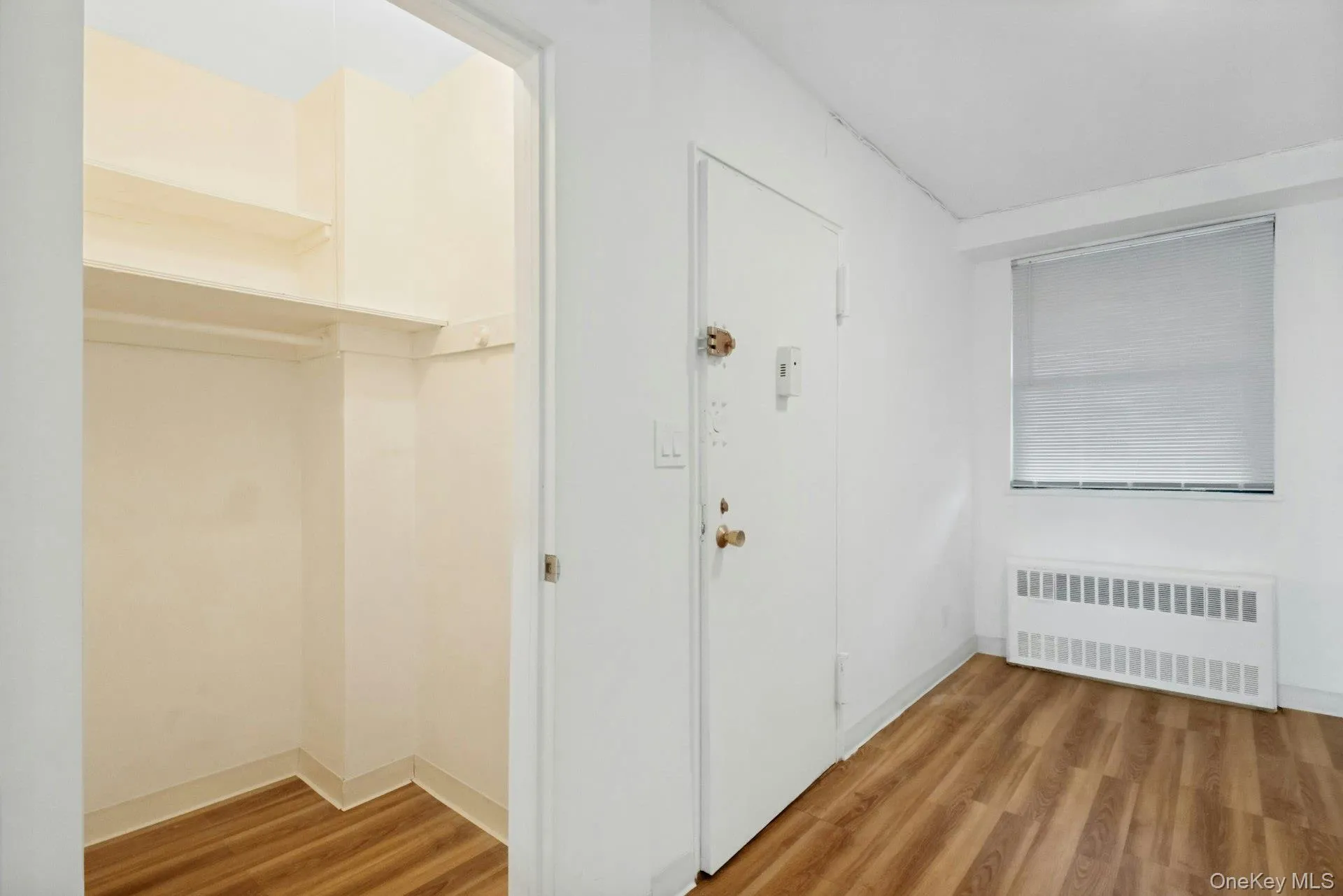 4705 Henry Hudson Parkway, New York, NY, 1 Bedroom Bedrooms, 6 Rooms Rooms,1 BathroomBathrooms,Residential,For Rent,Parkway,0,1019363 4705 Henry Hudson Parkway, New York, NY, 1 Bedroom Bedrooms, 6 Rooms Rooms,1 BathroomBathrooms,Residential,For Rent,Parkway,0,1019363