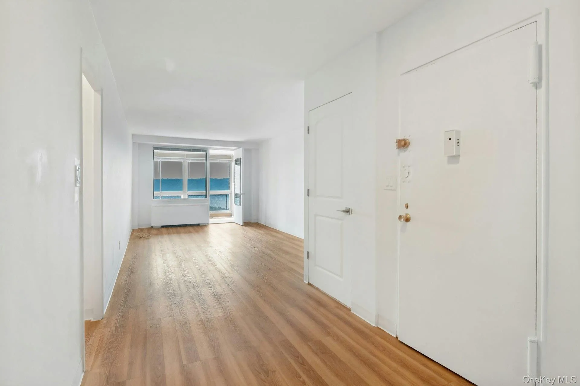 4705 Henry Hudson Parkway, New York, NY, 1 Bedroom Bedrooms, 6 Rooms Rooms,1 BathroomBathrooms,Residential,For Rent,Parkway,0,1019363 4705 Henry Hudson Parkway, New York, NY, 1 Bedroom Bedrooms, 6 Rooms Rooms,1 BathroomBathrooms,Residential,For Rent,Parkway,0,1019363