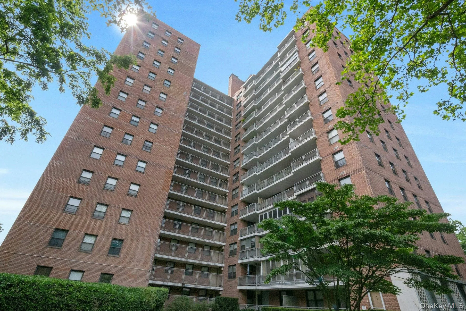 4705 Henry Hudson Parkway, New York, NY, 1 Bedroom Bedrooms, 6 Rooms Rooms,1 BathroomBathrooms,Residential,For Rent,Parkway,0,1019363 4705 Henry Hudson Parkway, New York, NY, 1 Bedroom Bedrooms, 6 Rooms Rooms,1 BathroomBathrooms,Residential,For Rent,Parkway,0,1019363