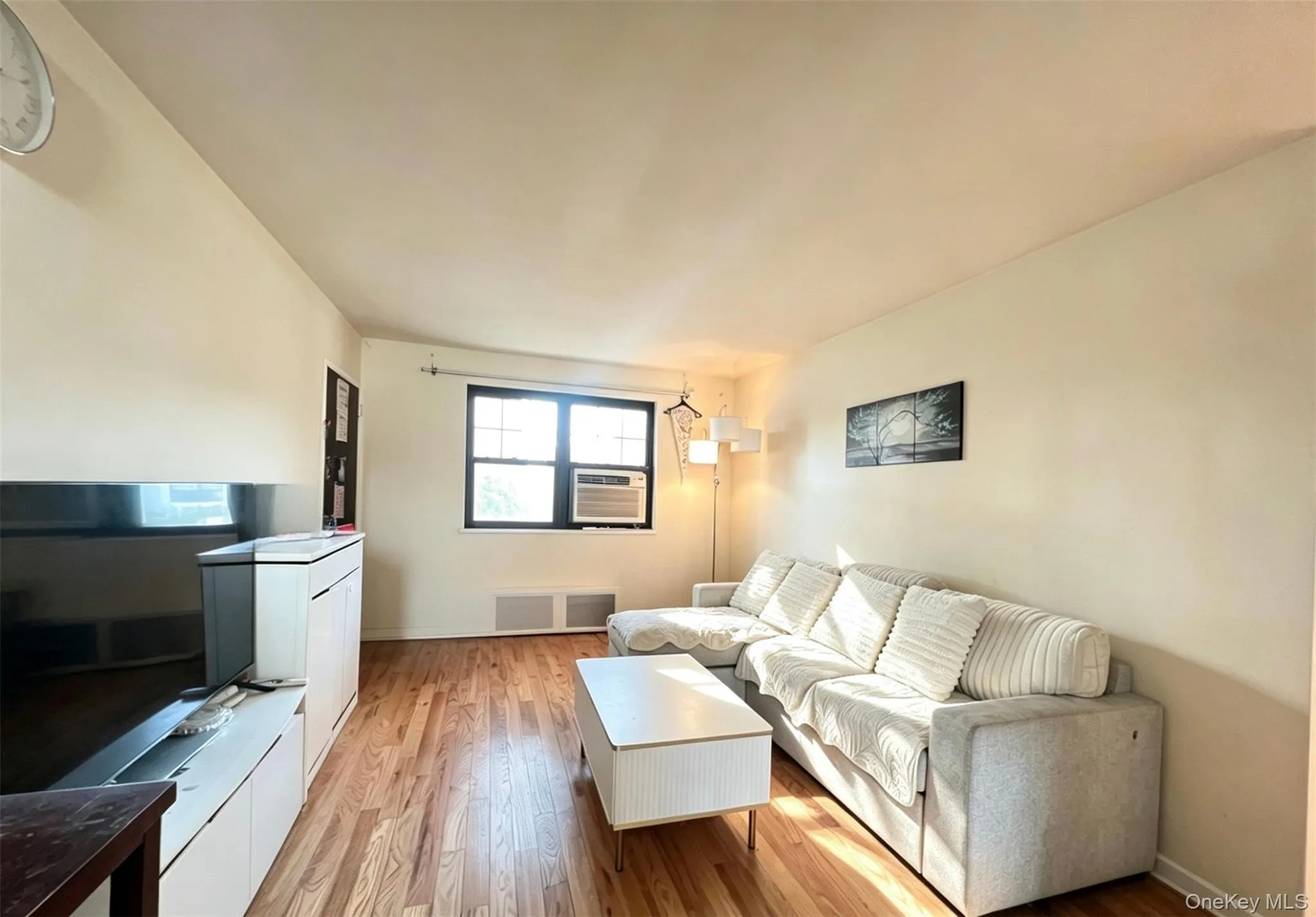 13604 68TH DRIVE, New York, NY, 3 Bedrooms Bedrooms, 6 Rooms Rooms,1 BathroomBathrooms,Residential,For Rent,68TH DRIVE,0,1019364 13604 68TH DRIVE, New York, NY, 3 Bedrooms Bedrooms, 6 Rooms Rooms,1 BathroomBathrooms,Residential,For Rent,68TH DRIVE,0,1019364