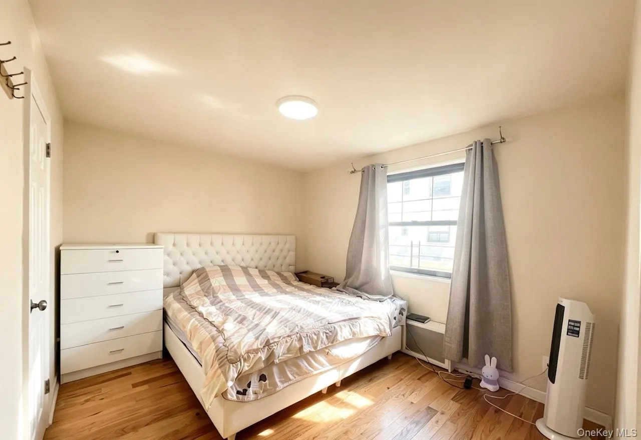 13604 68TH DRIVE, New York, NY, 3 Bedrooms Bedrooms, 6 Rooms Rooms,1 BathroomBathrooms,Residential,For Rent,68TH DRIVE,0,1019364 13604 68TH DRIVE, New York, NY, 3 Bedrooms Bedrooms, 6 Rooms Rooms,1 BathroomBathrooms,Residential,For Rent,68TH DRIVE,0,1019364