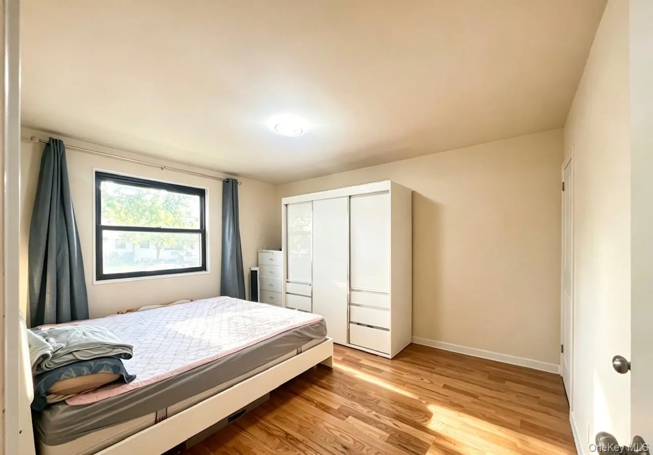 13604 68TH DRIVE, New York, NY, 3 Bedrooms Bedrooms, 6 Rooms Rooms,1 BathroomBathrooms,Residential,For Rent,68TH DRIVE,0,1019364 13604 68TH DRIVE, New York, NY, 3 Bedrooms Bedrooms, 6 Rooms Rooms,1 BathroomBathrooms,Residential,For Rent,68TH DRIVE,0,1019364