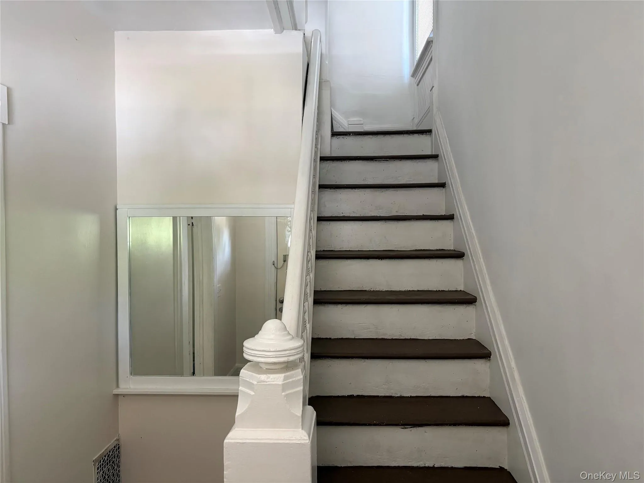 137 Clinton Street, Poughkeepsie, NY, 4 Bedrooms Bedrooms, 8 Rooms Rooms,2 BathroomsBathrooms,Residential,For Rent,Clinton,0,1019365 137 Clinton Street, Poughkeepsie, NY, 4 Bedrooms Bedrooms, 8 Rooms Rooms,2 BathroomsBathrooms,Residential,For Rent,Clinton,0,1019365