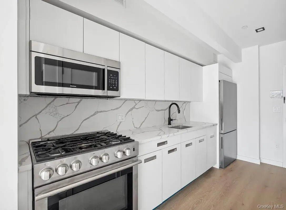618 Avenue H, New York, NY, 1 Room Rooms,1 BathroomBathrooms,Residential,For Rent,Avenue H,0,1019369 618 Avenue H, New York, NY, 1 Room Rooms,1 BathroomBathrooms,Residential,For Rent,Avenue H,0,1019369