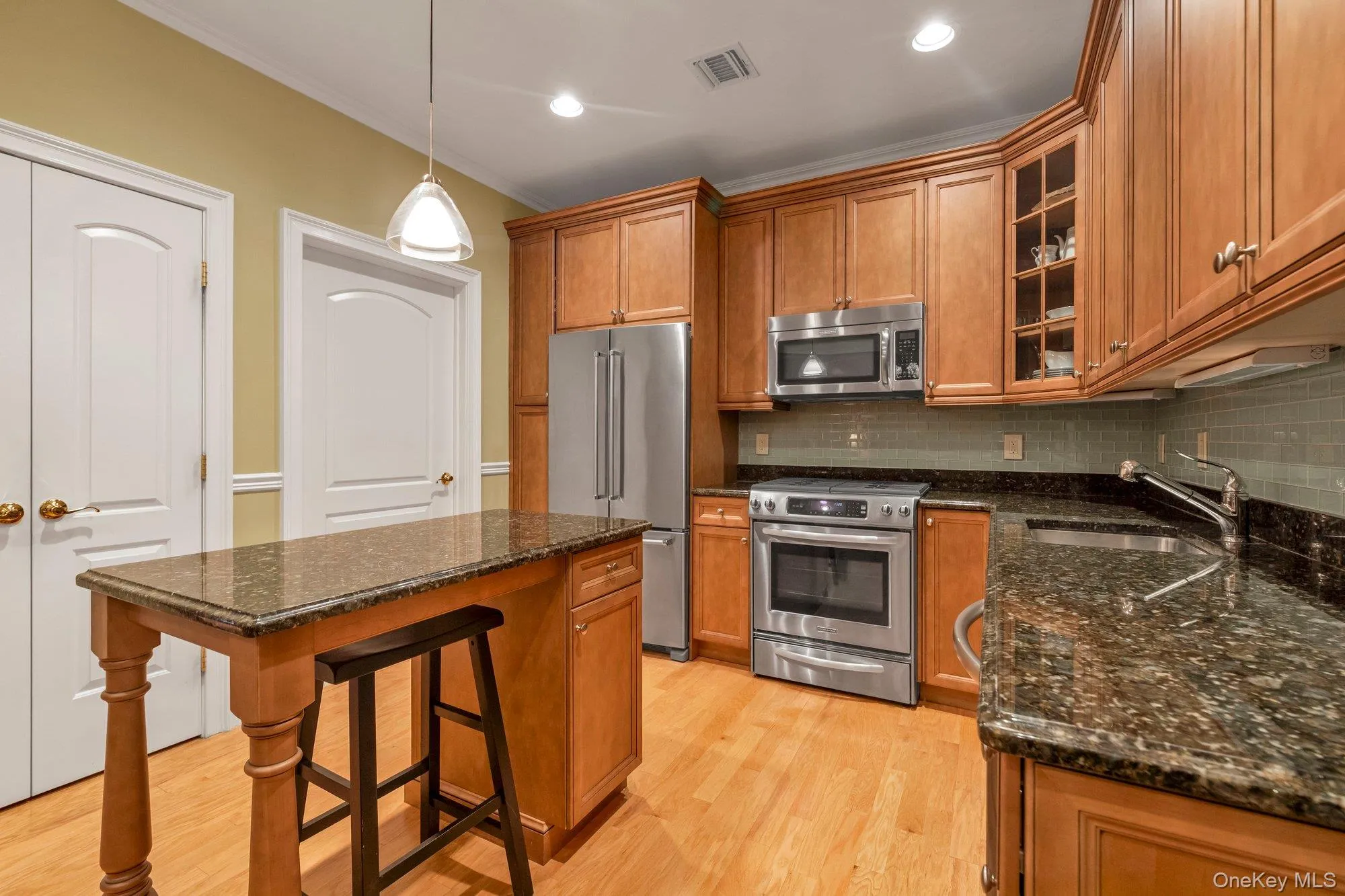 34 Shady Lane, Hempstead, NY, 2 Bedrooms Bedrooms, 5 Rooms Rooms,2 BathroomsBathrooms,Residential,For Rent,Shady,0,1019372 34 Shady Lane, Hempstead, NY, 2 Bedrooms Bedrooms, 5 Rooms Rooms,2 BathroomsBathrooms,Residential,For Rent,Shady,0,1019372