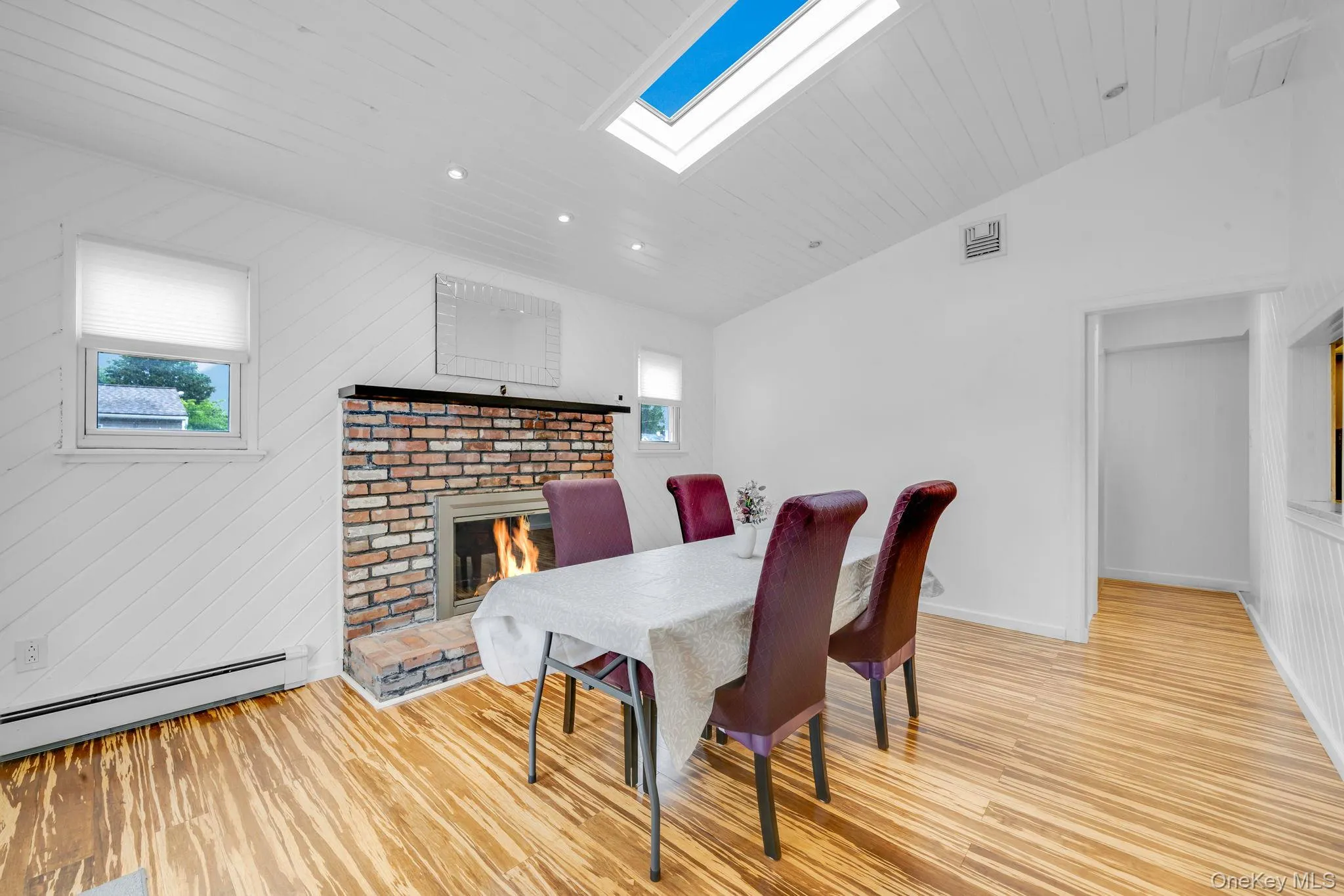 62 Oneida Avenue, Brookhaven, NY, 4 Bedrooms Bedrooms, 7 Rooms Rooms,3 BathroomsBathrooms,Residential,For Rent,Oneida,0,1019373 62 Oneida Avenue, Brookhaven, NY, 4 Bedrooms Bedrooms, 7 Rooms Rooms,3 BathroomsBathrooms,Residential,For Rent,Oneida,0,1019373