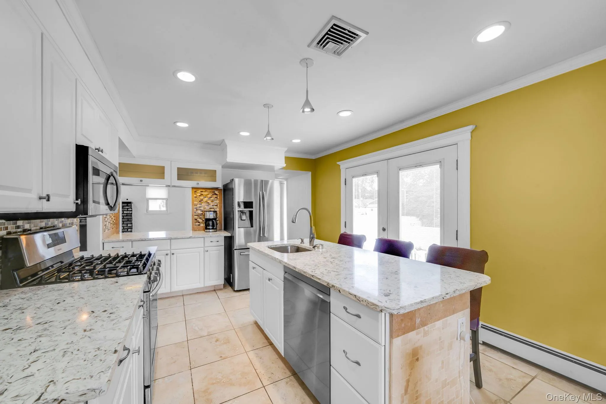 62 Oneida Avenue, Brookhaven, NY, 4 Bedrooms Bedrooms, 7 Rooms Rooms,3 BathroomsBathrooms,Residential,For Rent,Oneida,0,1019373 62 Oneida Avenue, Brookhaven, NY, 4 Bedrooms Bedrooms, 7 Rooms Rooms,3 BathroomsBathrooms,Residential,For Rent,Oneida,0,1019373