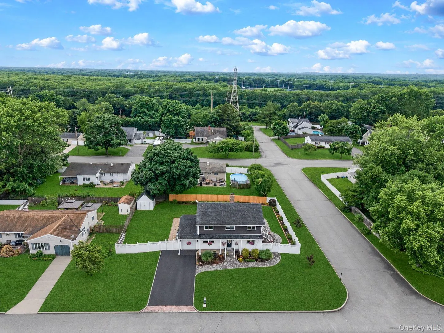 62 Oneida Avenue, Brookhaven, NY, 4 Bedrooms Bedrooms, 7 Rooms Rooms,3 BathroomsBathrooms,Residential,For Rent,Oneida,0,1019373 62 Oneida Avenue, Brookhaven, NY, 4 Bedrooms Bedrooms, 7 Rooms Rooms,3 BathroomsBathrooms,Residential,For Rent,Oneida,0,1019373