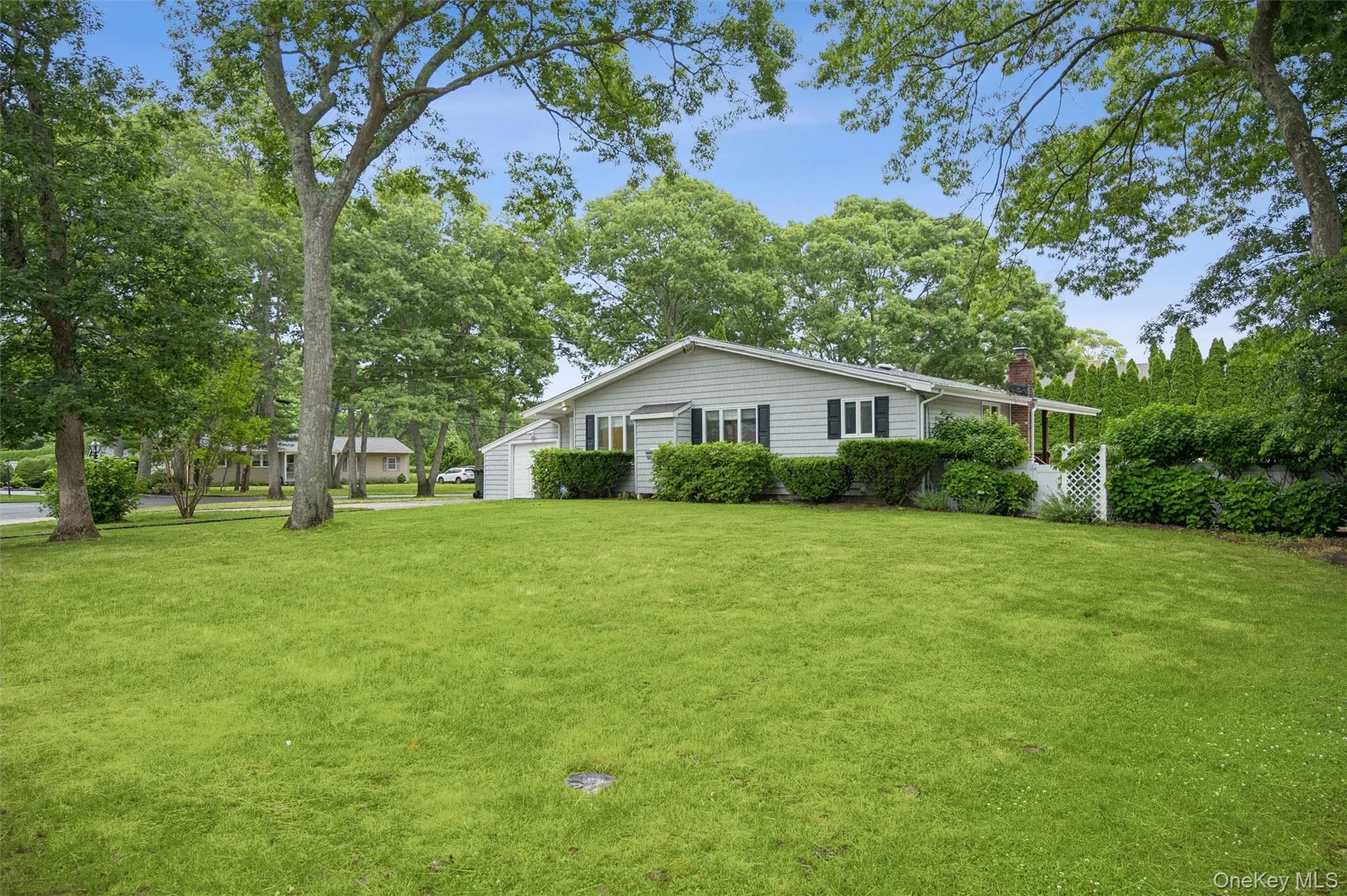 41 Homewood Drive, Southampton, NY, 3 Bedrooms Bedrooms, 6 Rooms Rooms,2 BathroomsBathrooms,Residential Lease,For Rent,Homewood,0,1019375 41 Homewood Drive, Southampton, NY, 3 Bedrooms Bedrooms, 6 Rooms Rooms,2 BathroomsBathrooms,Residential Lease,For Rent,Homewood,0,1019375