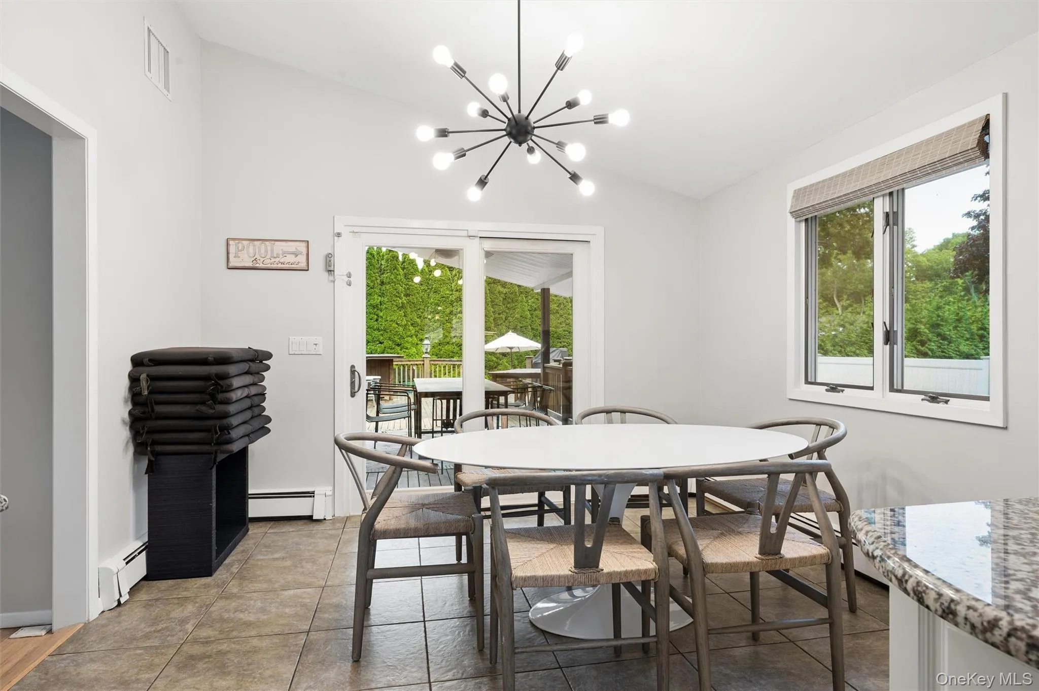 41 Homewood Drive, Southampton, NY, 3 Bedrooms Bedrooms, 6 Rooms Rooms,2 BathroomsBathrooms,Residential Lease,For Rent,Homewood,0,1019375 41 Homewood Drive, Southampton, NY, 3 Bedrooms Bedrooms, 6 Rooms Rooms,2 BathroomsBathrooms,Residential Lease,For Rent,Homewood,0,1019375