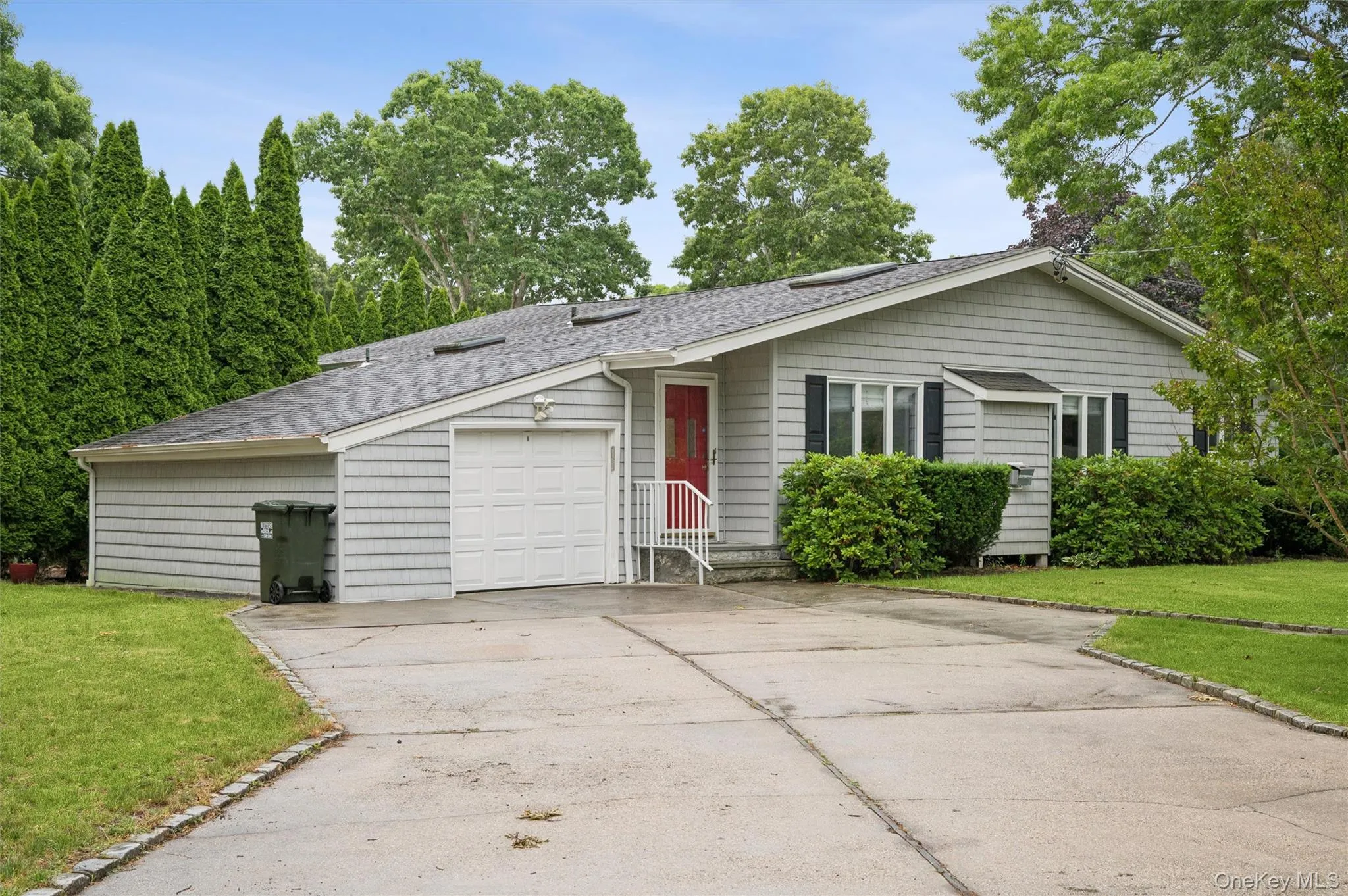 41 Homewood Drive, Southampton, NY, 3 Bedrooms Bedrooms, 6 Rooms Rooms,2 BathroomsBathrooms,Residential Lease,For Rent,Homewood,0,1019375 41 Homewood Drive, Southampton, NY, 3 Bedrooms Bedrooms, 6 Rooms Rooms,2 BathroomsBathrooms,Residential Lease,For Rent,Homewood,0,1019375