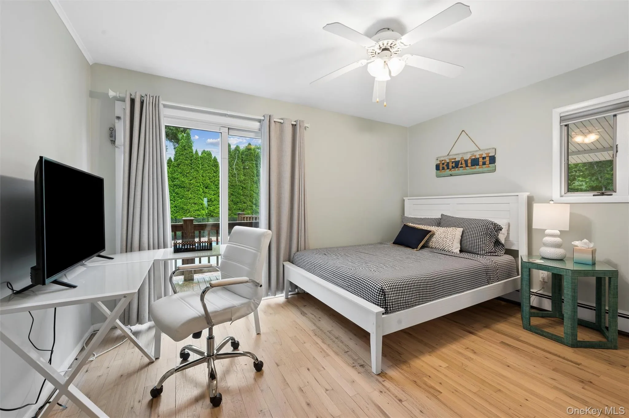 41 Homewood Drive, Southampton, NY, 3 Bedrooms Bedrooms, 6 Rooms Rooms,2 BathroomsBathrooms,Residential Lease,For Rent,Homewood,0,1019375 41 Homewood Drive, Southampton, NY, 3 Bedrooms Bedrooms, 6 Rooms Rooms,2 BathroomsBathrooms,Residential Lease,For Rent,Homewood,0,1019375