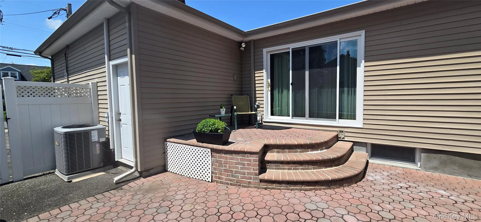 737 Virginia Avenue, Hempstead, NY, 2 Bedrooms Bedrooms, 5 Rooms Rooms,1 BathroomBathrooms,Residential,For Rent,Virginia,0,1019377 737 Virginia Avenue, Hempstead, NY, 2 Bedrooms Bedrooms, 5 Rooms Rooms,1 BathroomBathrooms,Residential,For Rent,Virginia,0,1019377
