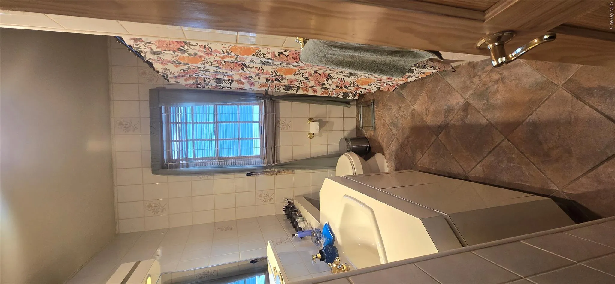 737 Virginia Avenue, Hempstead, NY, 2 Bedrooms Bedrooms, 5 Rooms Rooms,1 BathroomBathrooms,Residential,For Rent,Virginia,0,1019377 737 Virginia Avenue, Hempstead, NY, 2 Bedrooms Bedrooms, 5 Rooms Rooms,1 BathroomBathrooms,Residential,For Rent,Virginia,0,1019377