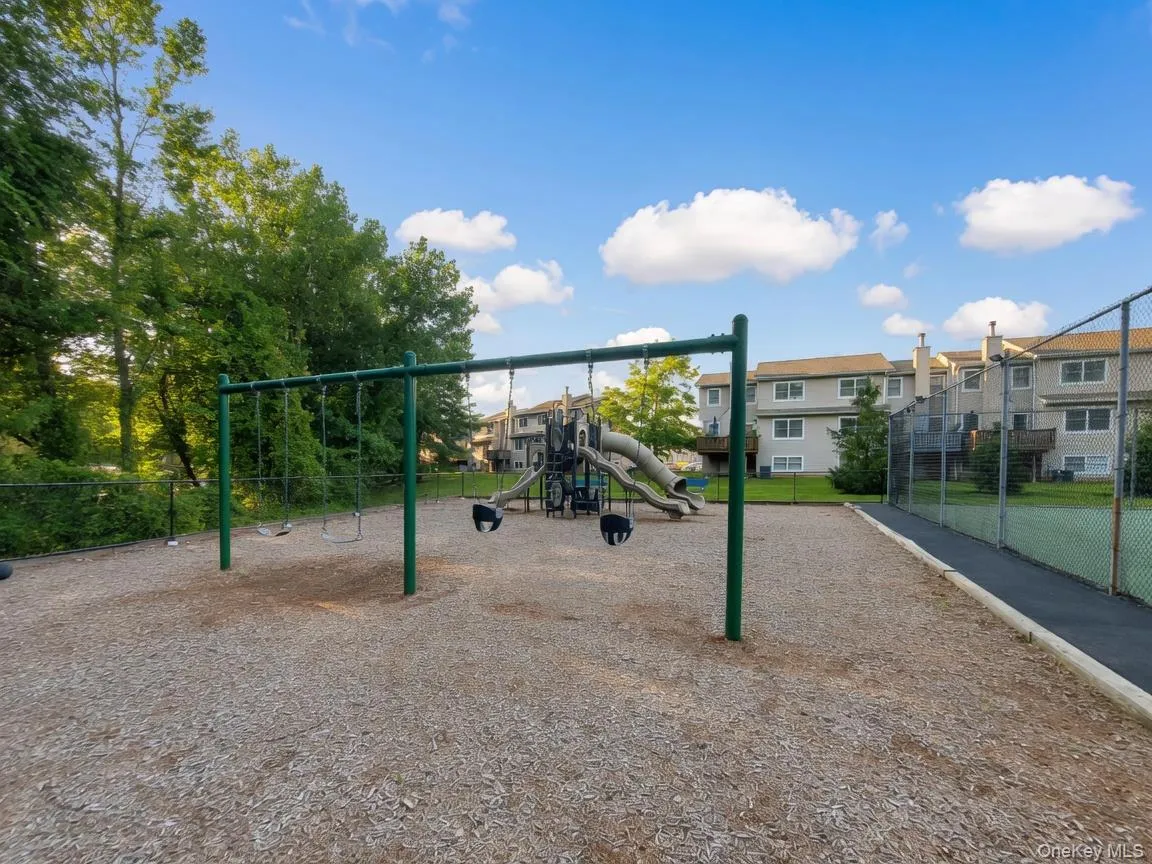 184 Route 303, Clarkstown, NY, 3 Bedrooms Bedrooms, 8 Rooms Rooms,2 BathroomsBathrooms,Residential,For Rent,Route 303,0,1019378 184 Route 303, Clarkstown, NY, 3 Bedrooms Bedrooms, 8 Rooms Rooms,2 BathroomsBathrooms,Residential,For Rent,Route 303,0,1019378